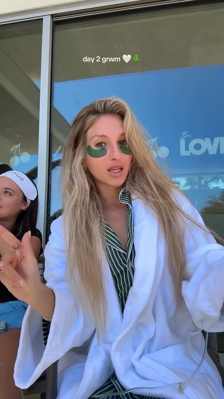 coachella day 2 GRWM 🎡🧖🏼‍♀️🫧 

 #LTKFestival #LTKgrwm #LTKmorningroutine