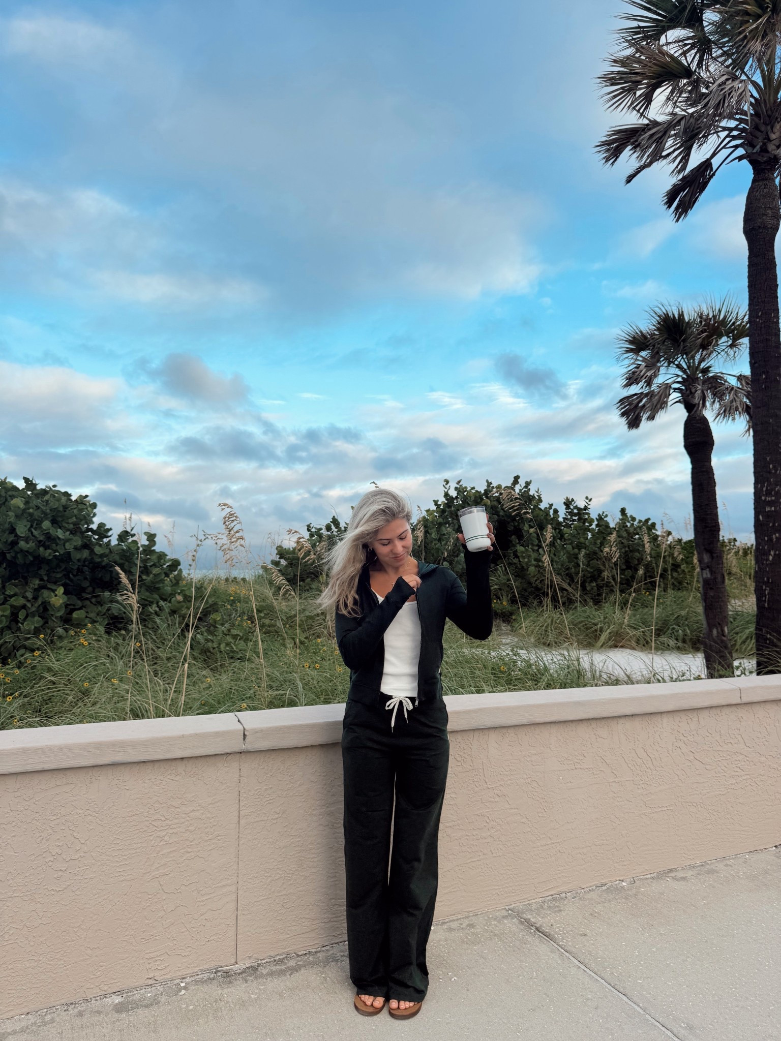 Mornings are better in Vuori’s DreamKnit™️ Collection @vuoriclothing #vuoripartner 