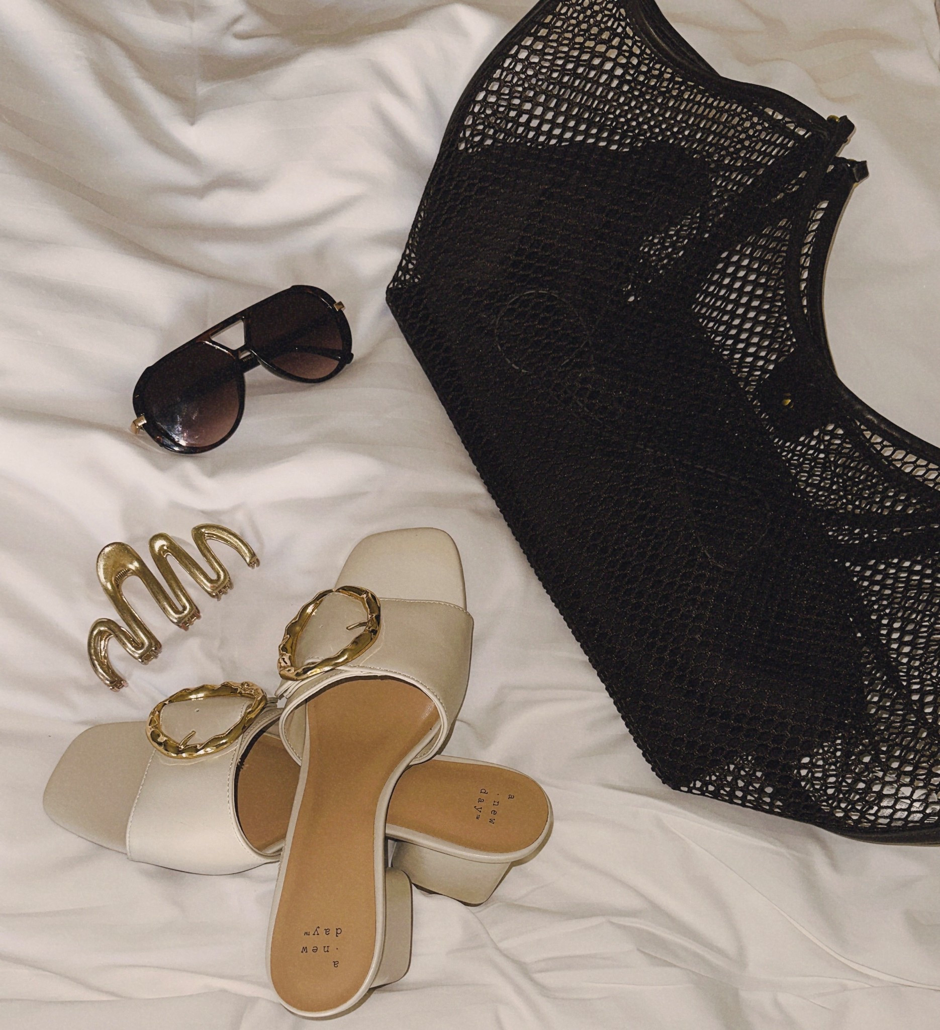 My favorite bag is unfortunately sold out, but I’ve linked several others that look similar and I love! 

I’ve linked all of the pieces I’m loving for the spring going into summer months 🫶 



#LTKxMadewell #LTKSaleAlert #LTKShoeCrush