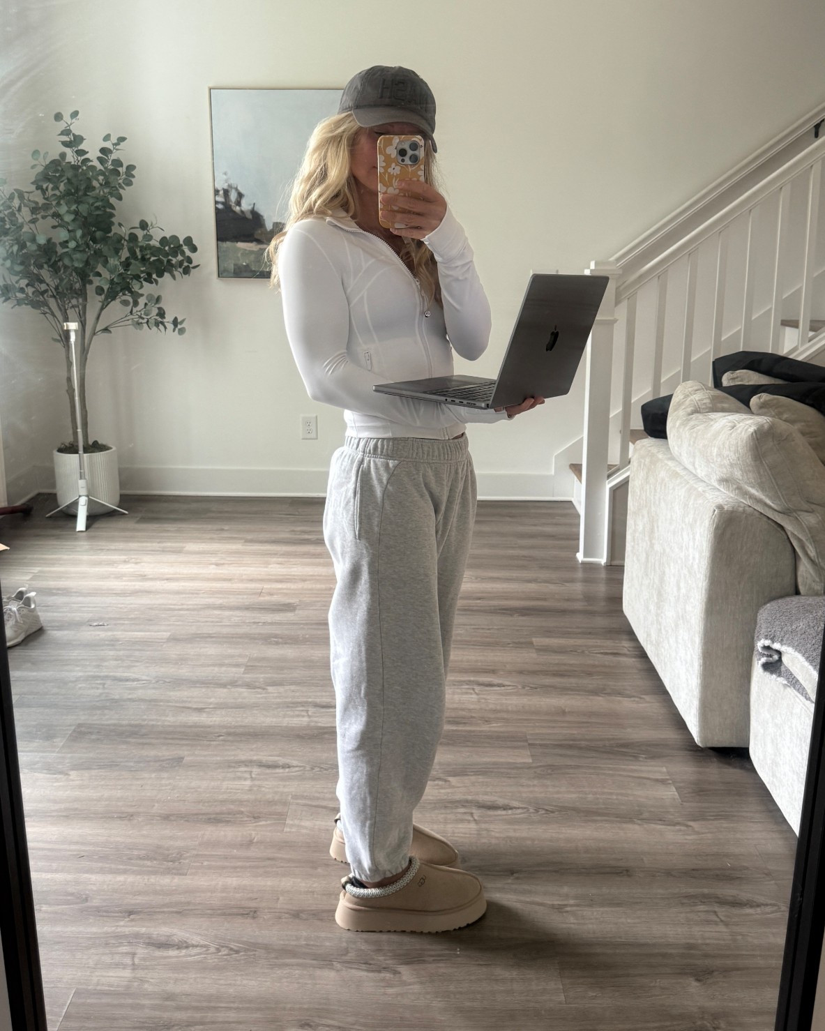 Rainy day wfh fit 🌧️ sweats are XS short. Zipup is size 4  
