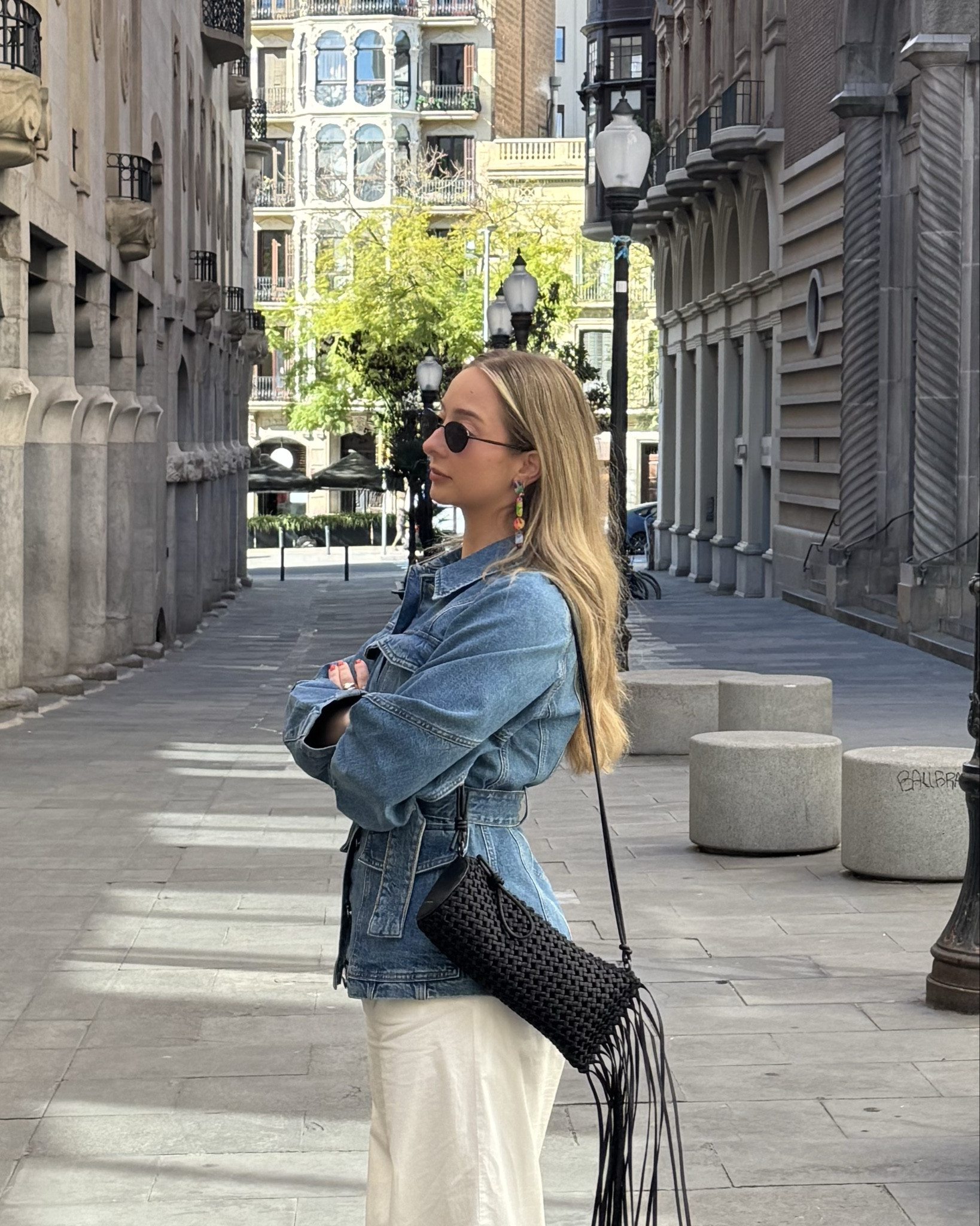 Currently curating a list of staples in my closet and I keep coming back to this belted denim jacket. An elevated twist on a casual classic. And these slim black wire frame sunnies are v cool.