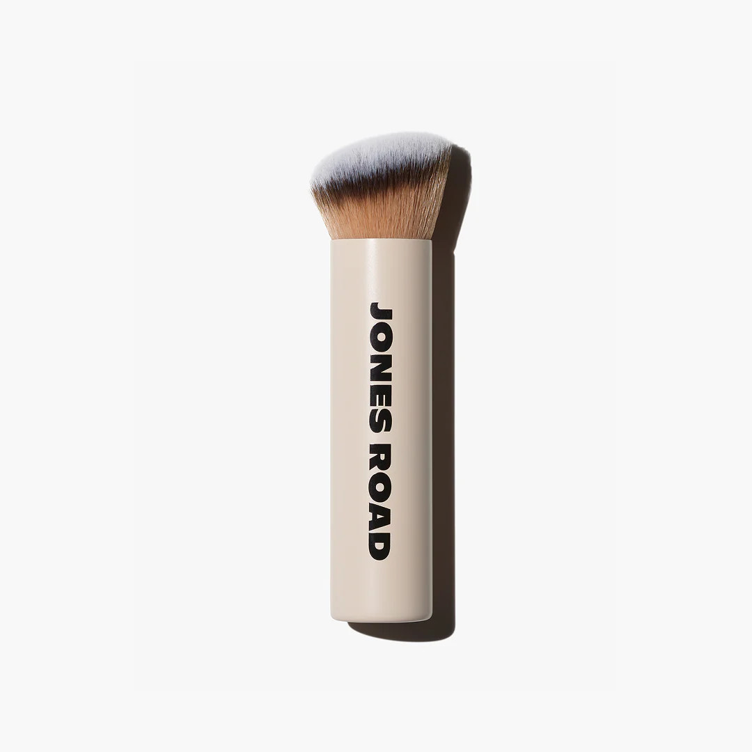 The Face Blending Brush | Jones Road Beauty