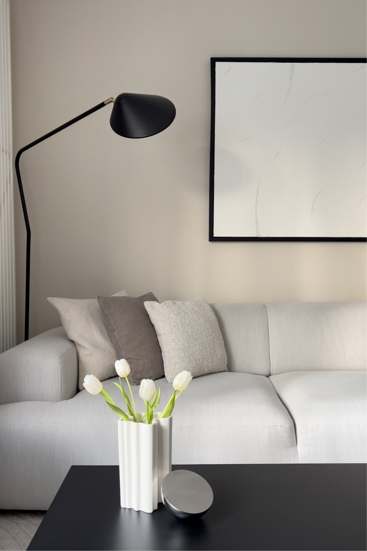 Homedecor interior Stehlampe Lampe Couchtisch Coffeetable sidetable tischdeko Vase Vasen flowervase Kissen Kissenhülle pillow pillowcover Home neutralhome minimaldesign

#LTKhome #LTKGiftGuide #LTKSeasonal