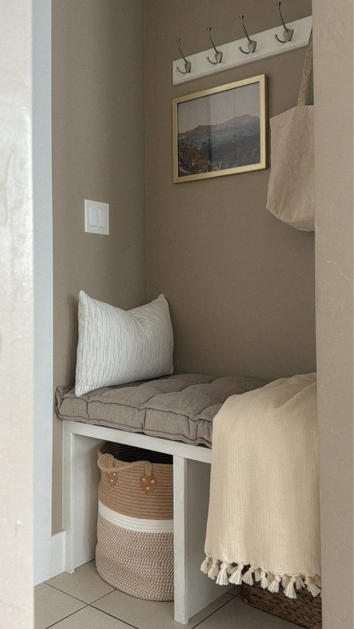 Tiny mudroom → cozy corner 
Added a custom bench cushion + a few pillows and it completely changed the space. Now it’s actually comfortable for putting on shoes or sitting with a book 🤍 Small touches really make a home feel finished.

✨ Comment “bench” for shopping

Follow for more cozy home ideas

#MudroomMakeover #CozyHome #SmallSpaceStyle #HomeDecorIdeas #NeutralHome