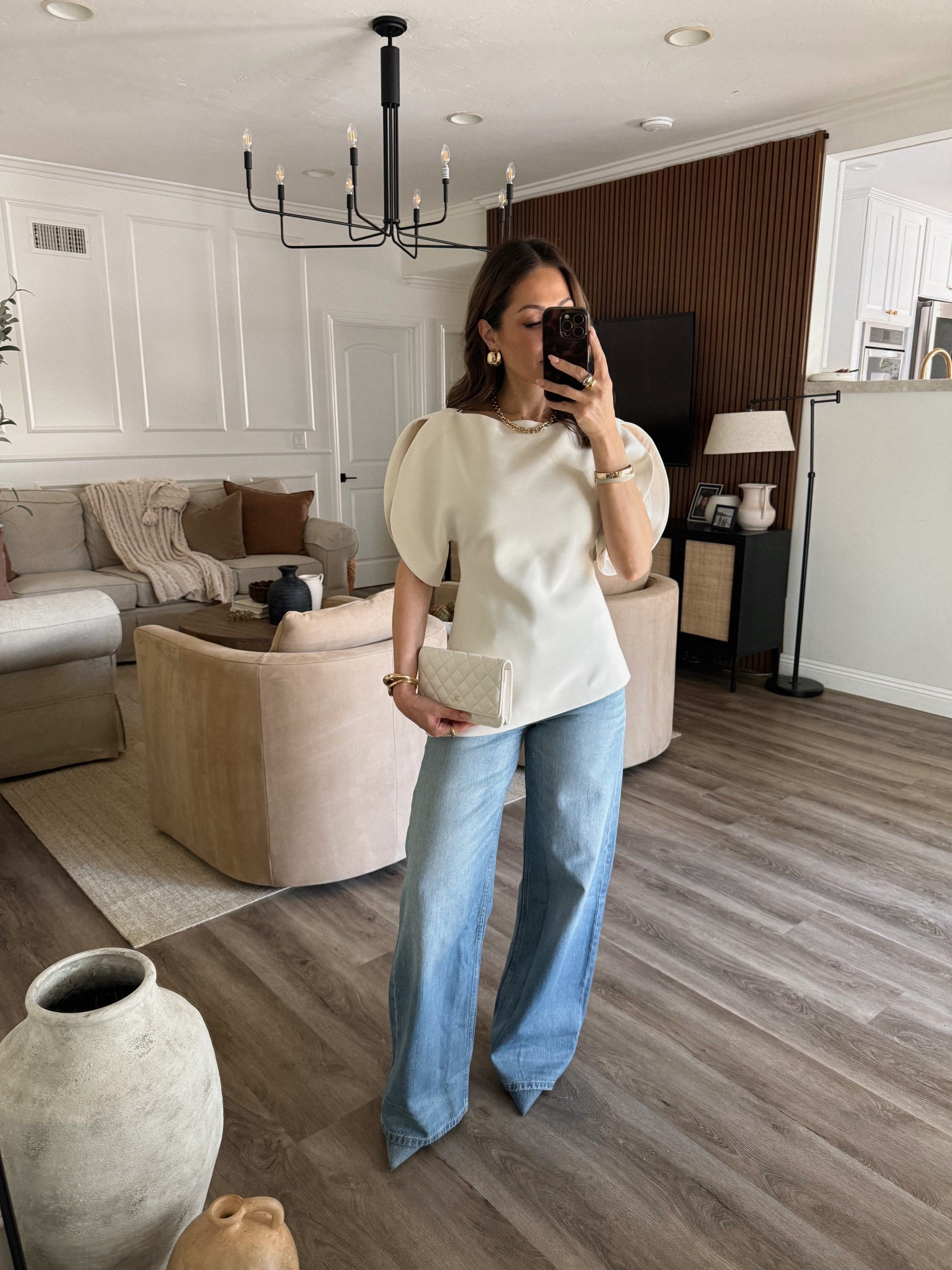 Soft neutrals just hit different 🤍
This statement top + denim combo is pure perfection 
Too small 
Jeans 26
I’m 5’4”/130

#LTKootd #LTKgrwm #LTKU