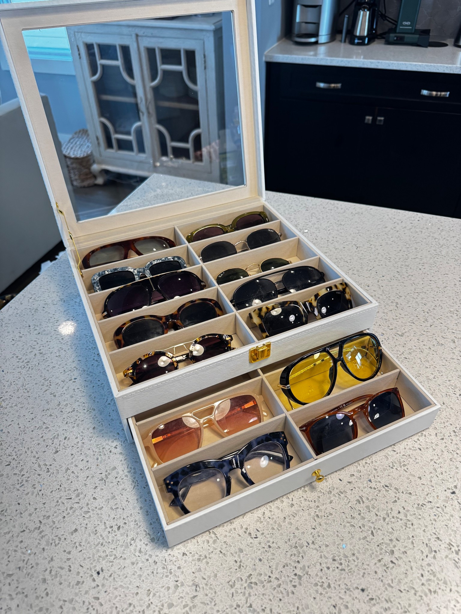 Sunglasses organizer!!!

#LTKSaleAlert #LTKFindsUnder100 #LTKFindsUnder50