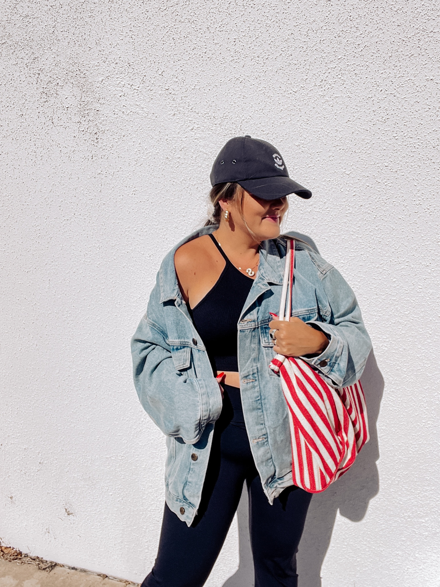 I am 5”3 & 160lbs and wearing the size medium in a 28” inseam. They have tons of colors and inseams.

The tummy crossover control is amazing. They are squat proof and because they have the triangle in the crotch they don’t give you 🐪👞

Trust me you will want all the colors. 

Denim jacket is: SwaggingMomma.com 
