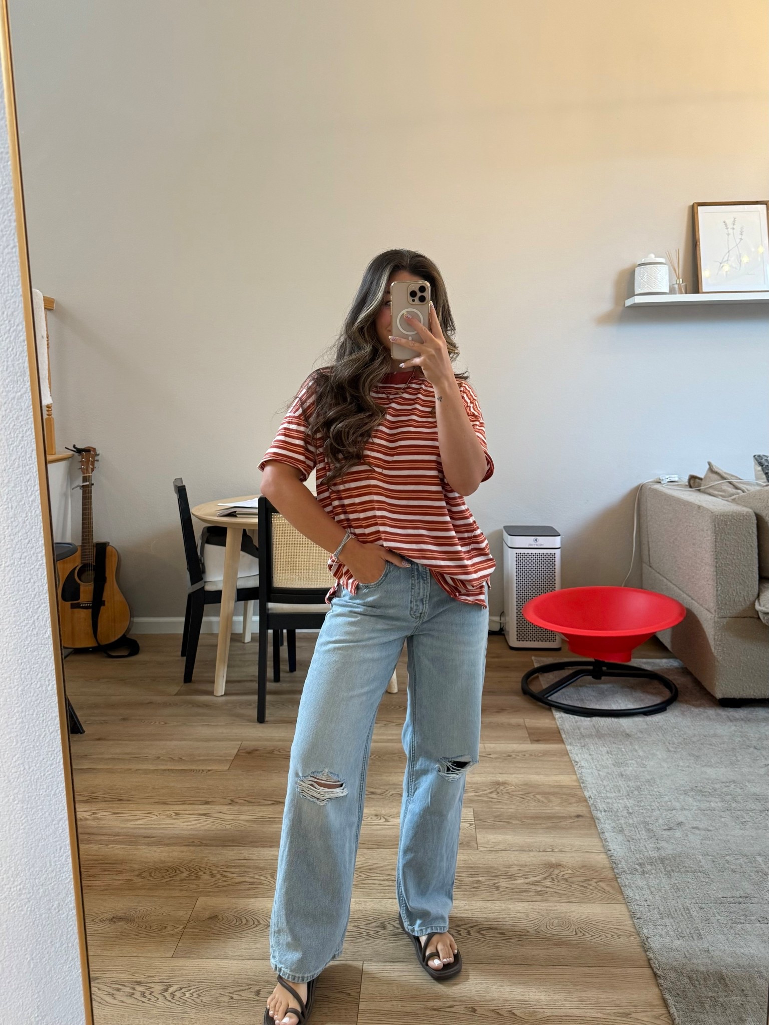 give me all the simple outfits 🫶🏼 
Oversized boyfriend tee: size small
Baggy denim (size down): wearing 25 short



Everyday style 
Mom outfits 
Spring style
Petite fashion 

#LTKmomlife #LTKootd #LTKSaleAlert