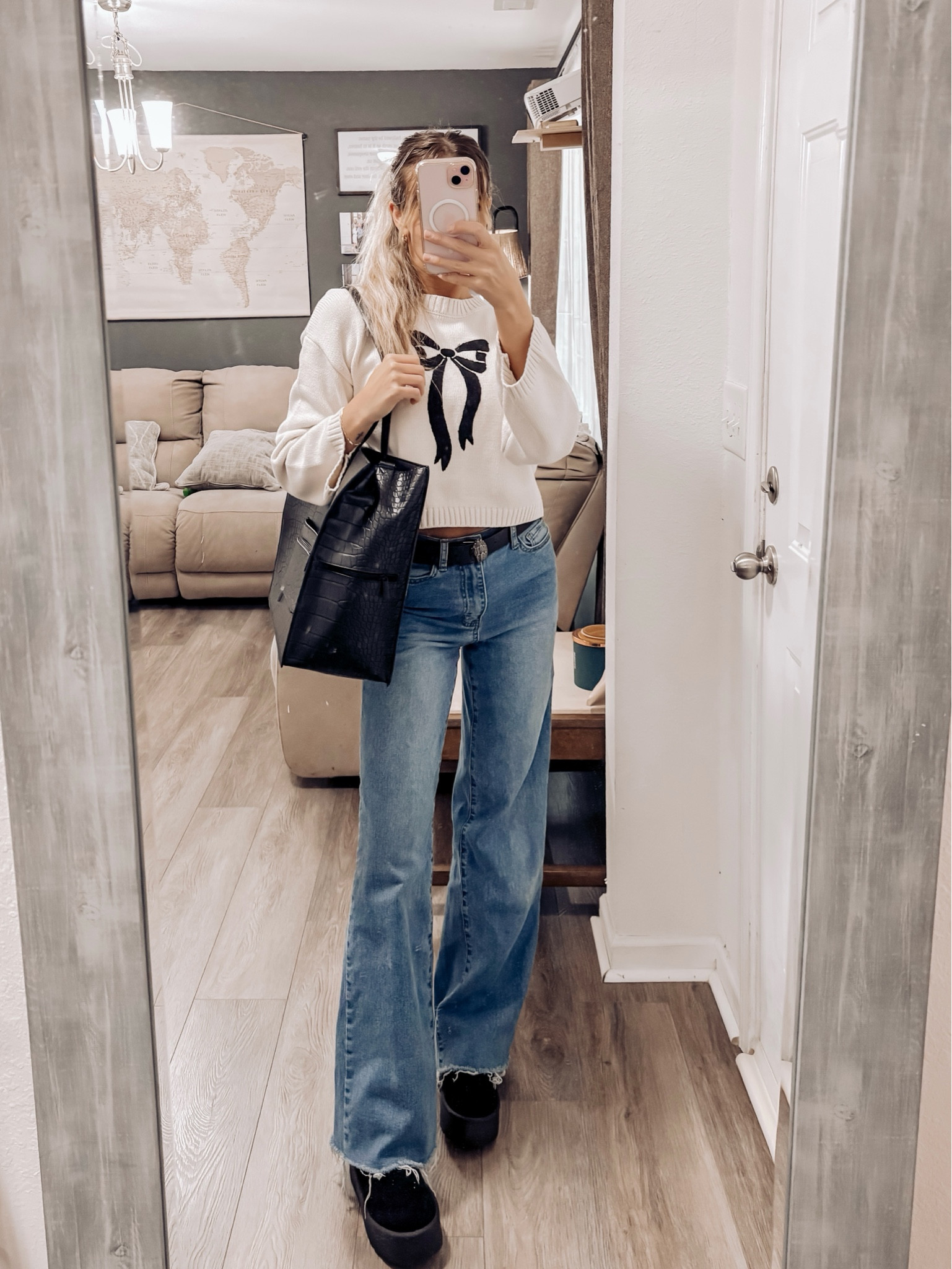 Obsessed with my BEIS bag!!! The black croc 🐊 texture is so chic and it comes with a pouch insert that matches. It’s large and necessary!! It also has a luggage trolly strap with a pocket, great for travel. Also has a long strap and a casing feature for laptops. It’s an amazing price right now! Also linked my outfit!

#LTKTravel #LTKSaleAlert #LTKItBag