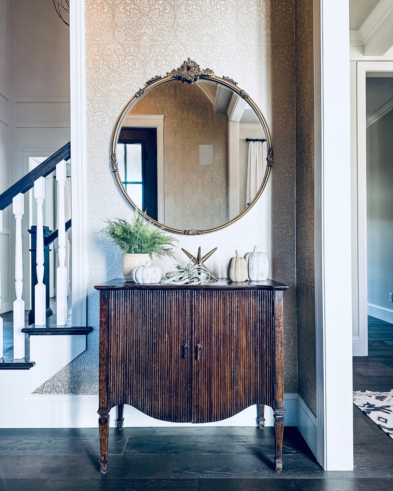 Little touches of fall decor to the foyer entry table.🍂🍁

#LTKhome #LTKSeasonal #LTKHoliday
