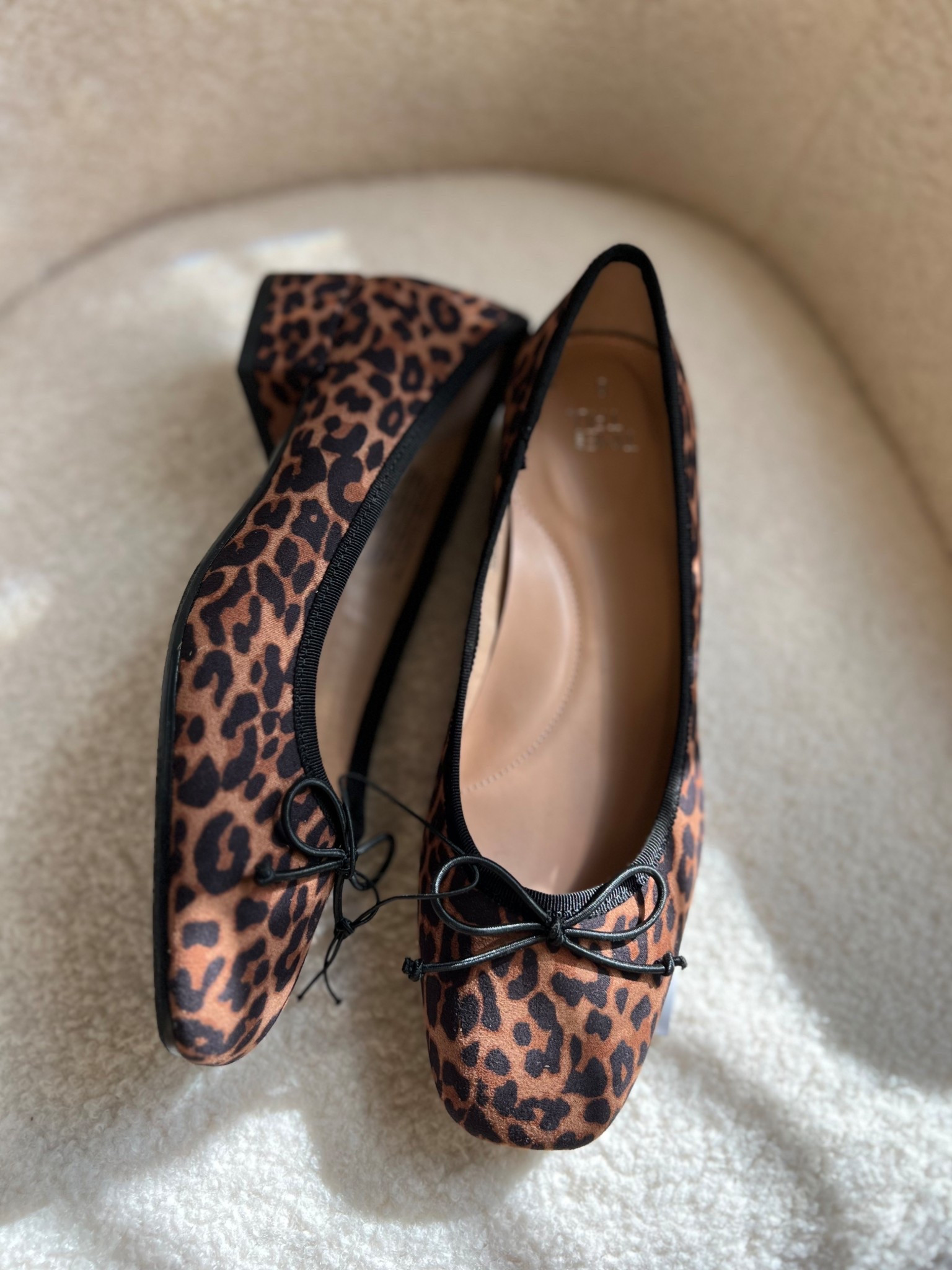  ✨Tap the bell and ❤️ for over 40 fashion, midlife style, midsize fashion and luxury looks for less. 

Fall shoes trending, viral shoes

👑"Helping you look good, feel good!" - Lindsey Denver


👑"Helping you look good, feel good!" - Lindsey Denver

Women’s fall shoes, fall boots, ankle boots, knee high boots, wide calf boots, loafers for fall, clogs, block heel boots, platform boots, slip on sneakers, leather boots, suede boots, fall flats, chic fall shoes, comfortable fall shoes, stylish fall shoes, affordable fall shoes, casual fall shoes, dressy fall shoes, capsule wardrobe shoes


Follow my LTK @Over40andmidlife on the @shop.LTK app to view this post and get my exclusive app-only content!

#liketkit #LTKMidsize #LTKShoeCrush #LTKOver40
@shop.ltk
https://liketk.it/5myWH