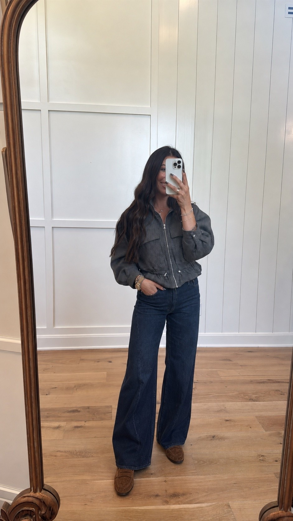 This fall combo is so cute!! I am 5’4” 132 pounds wearing a size 27 jeans and XS JACKET

#LTKgrwm #LTKootd #LTKOver40