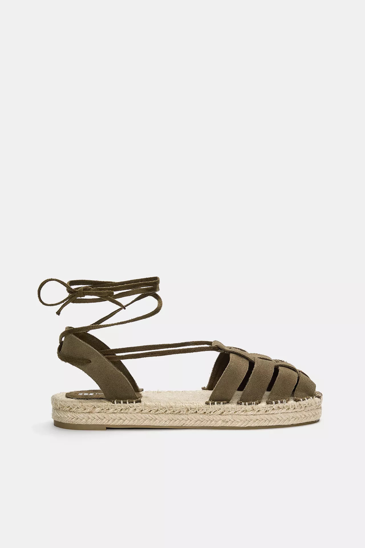 Espadrilles aus Jute mit Schnürung aus Leder | PULL and BEAR DE