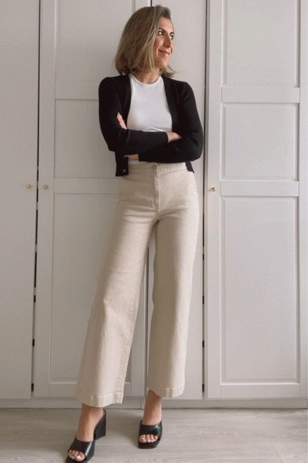 Relaxed, polished look for the weekend 🤍 love these pants (they have an elastic waist which makes them very comfortable) 

#LTKspring #LTKstyletip