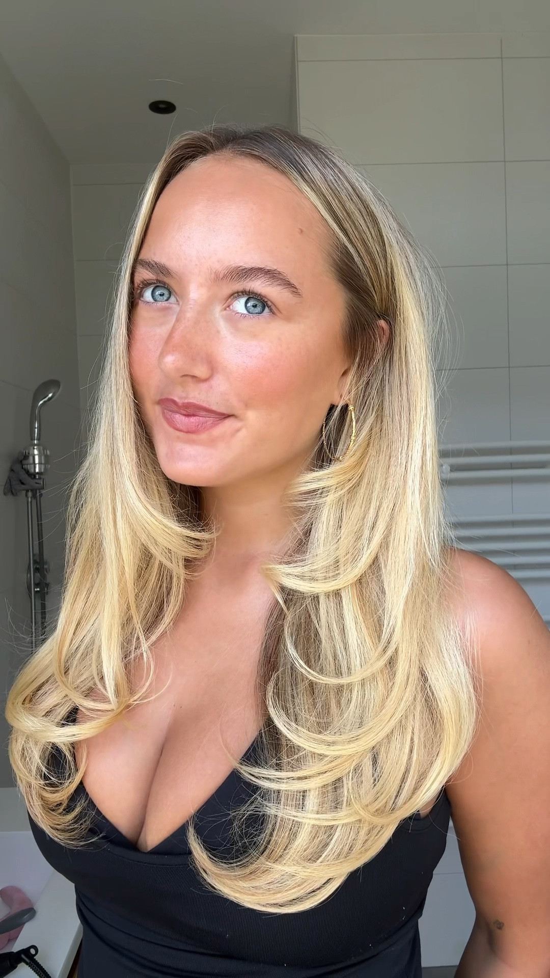 rachel green inspired 90s hair tutorial 

#LTKsummer #LTKeurope #LTKbeauty