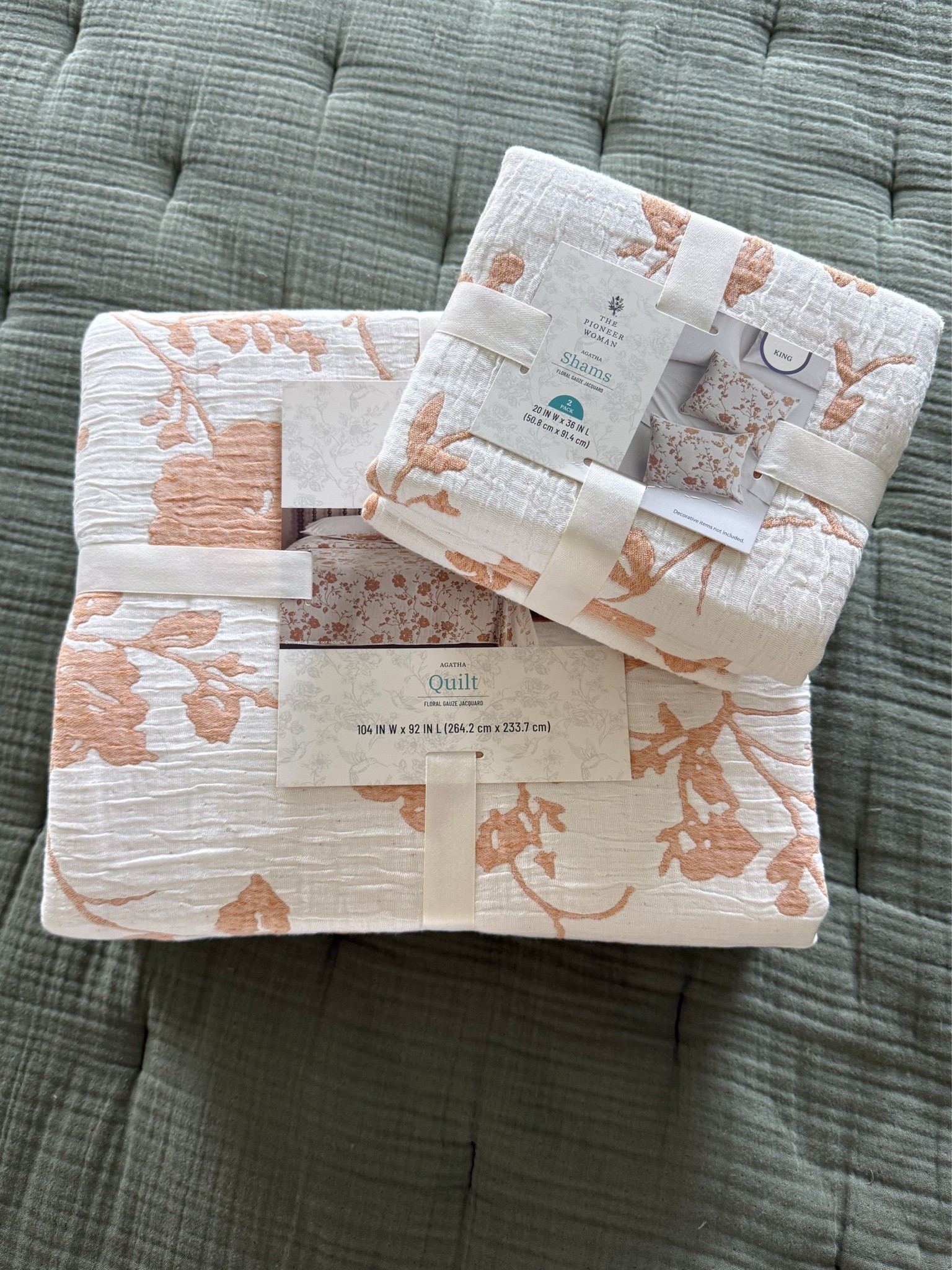 I was gifted the most gorgeous quilt set from The Pioneer Woman at Walmart! Can you imagine this one for fall? 🍂 It also comes in several other colors.

#LTKSeasonal #LTKHome