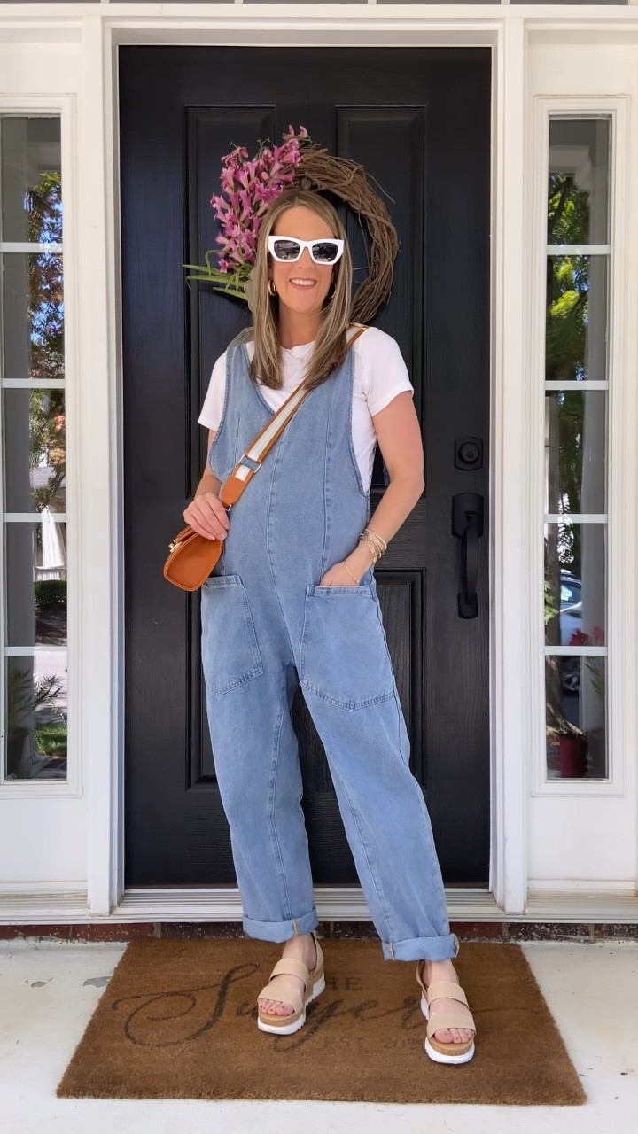 This may be my favorite outfit in my third trimester. I get so many compliments every time I wear it. And it’s comfy. I am wearing a small at 35 weeks pregnant. 

#maternityoveralls #pregnancyfashion #fallmaternityoutfit #dressthebump #bumpstyle #maternityjeans #amazonbumpfriendly 

#LTKBump #LTKFindsUnder50 #LTKVideo