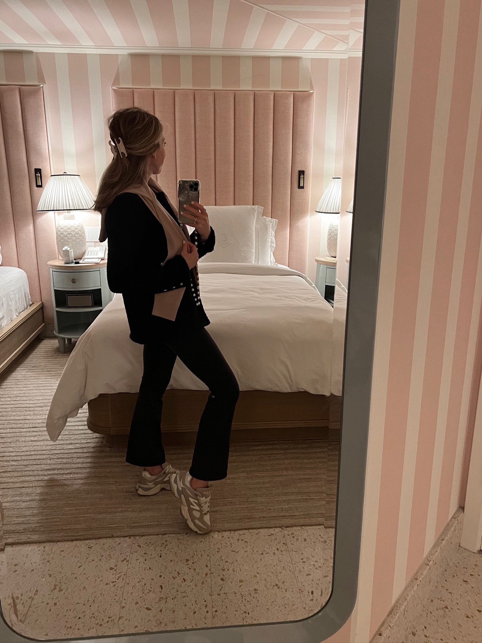 Leaning into the palm beach ladies wearing sneaks and elevated athleisure to the airport 🖤

#LTKstyletip #LTKtravel #LTKfitness