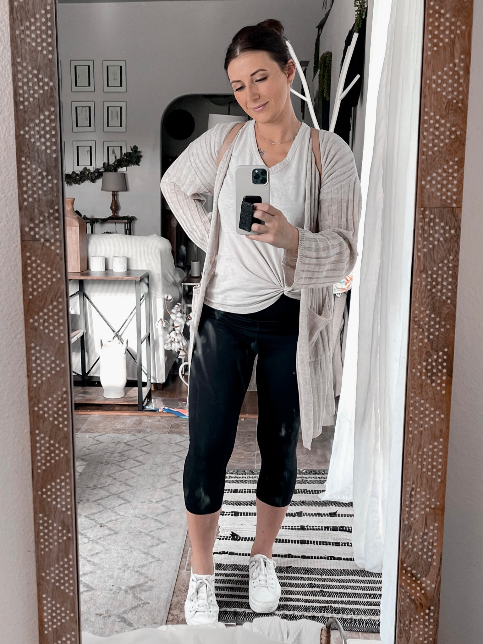 Apbondy Girls Sweatsuit Set - Casual Pullover & Joggers (7-14 Years)