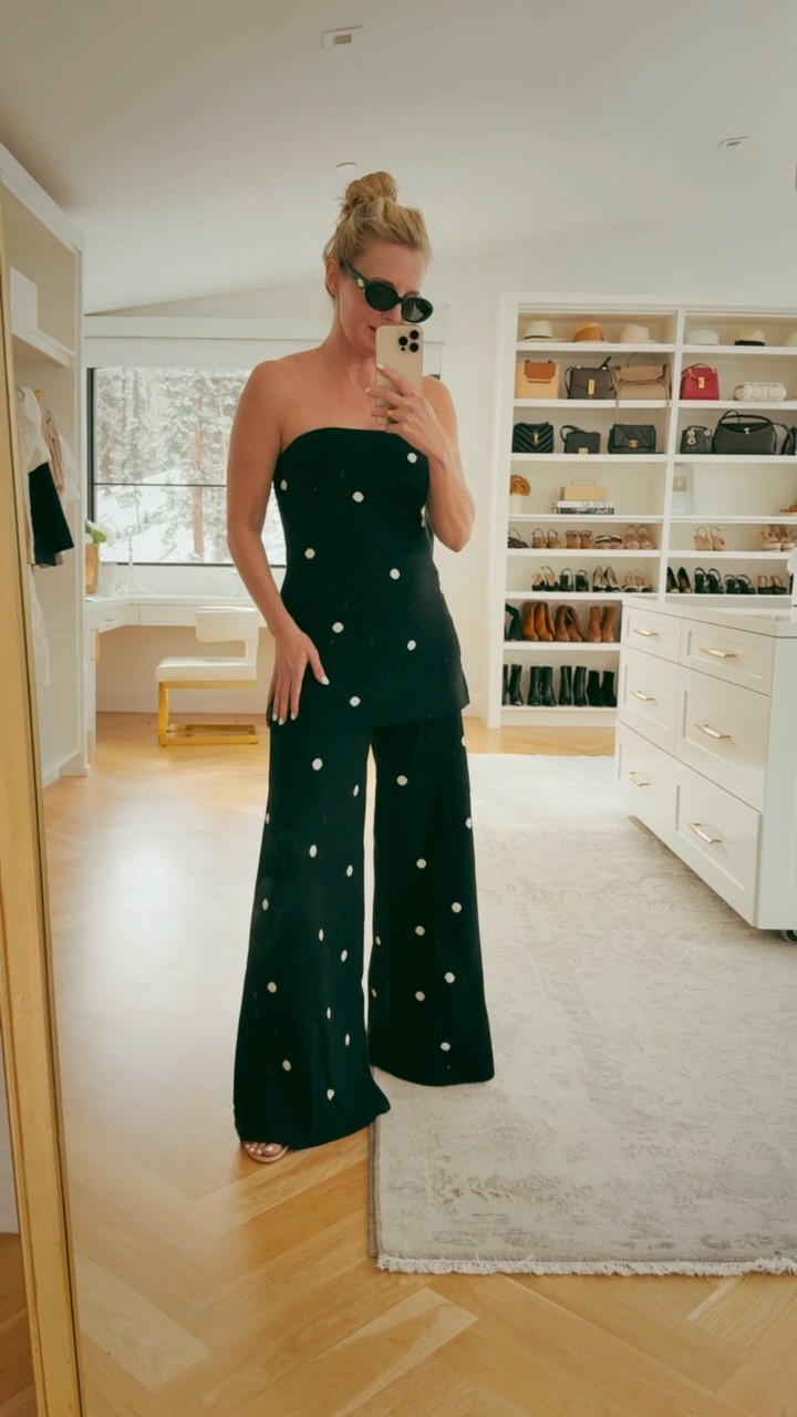 This gorgeous 2-piece knit set from the  Splendid x @cellajaneblog collection is guaranteed to get compliments! The set can be dressed up or down, and the fit and ease of both pieces is sooo good! If between sizes, I would consider sizing down. 

~Erin xo 

#splendidpartner

#LTKootd #LTKSeasonal #LTKOver40