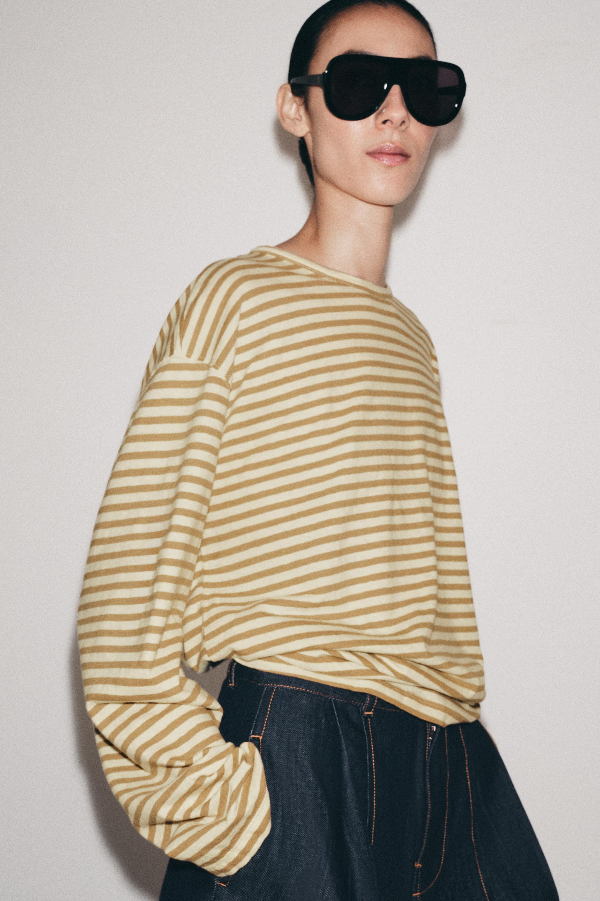 STRIPED COTTON AND LINEN T-SHIRT | Zara UK
