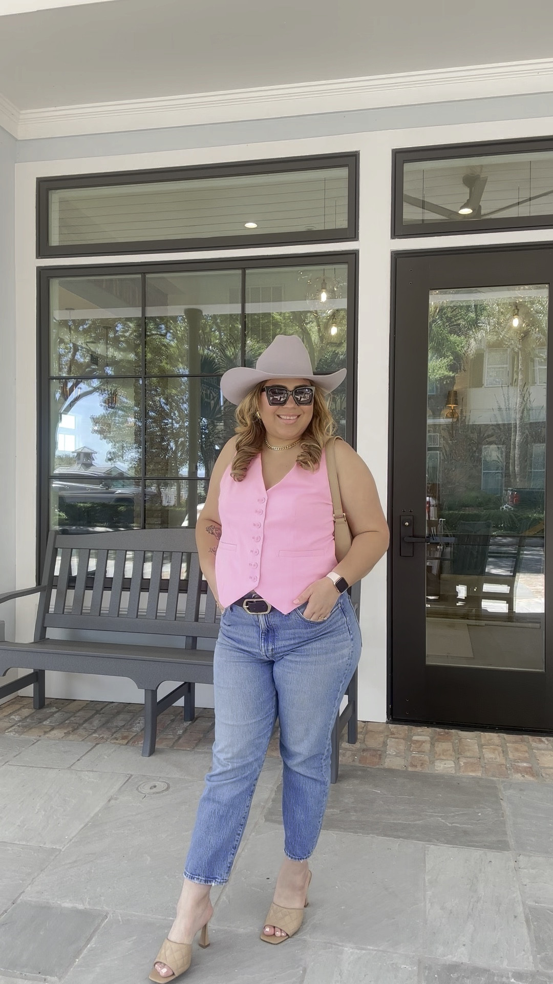 Out and about in my Gigi Pop

#LTKFestival #LTKmidsize #LTKVideo