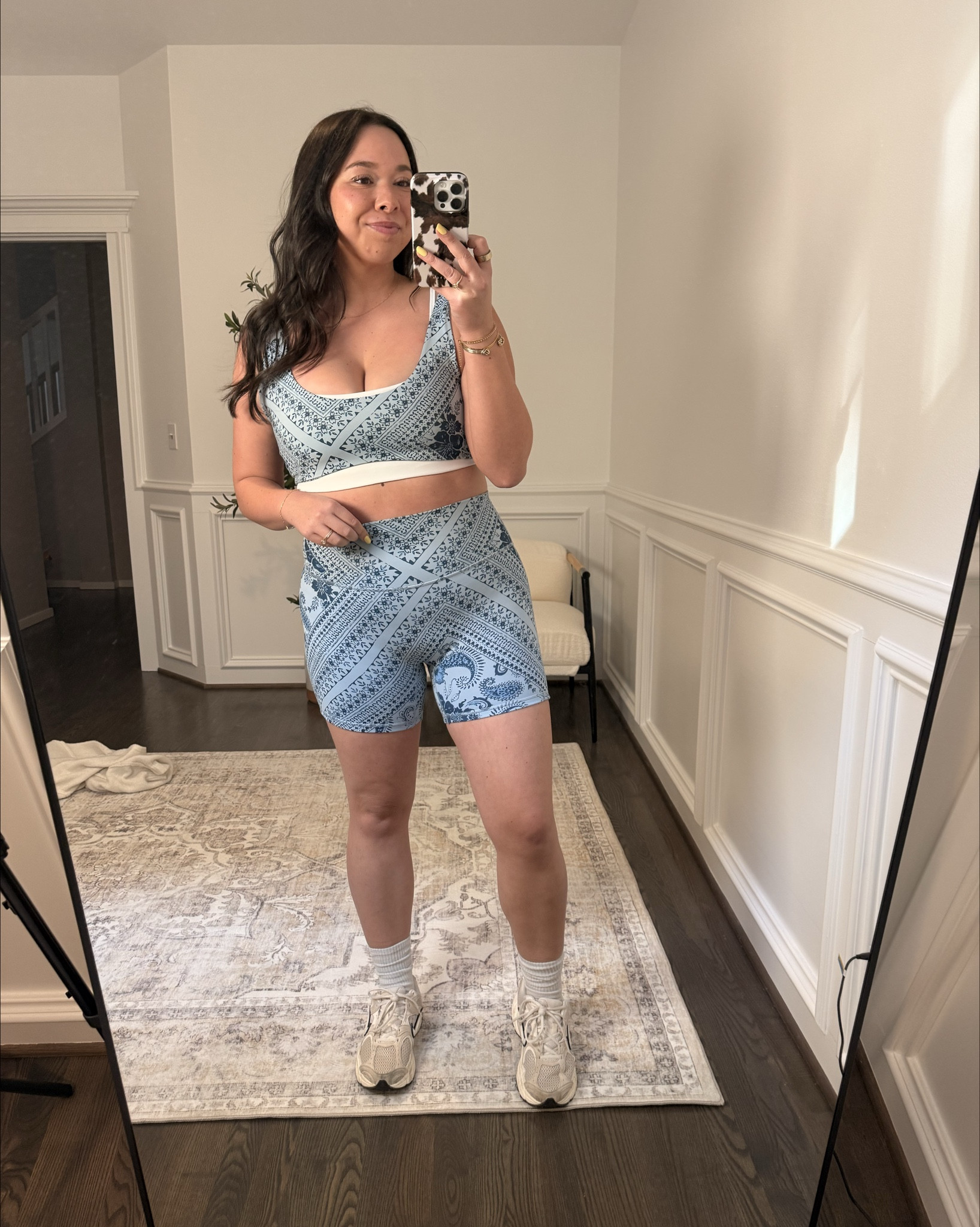 New spring colors and patterns from A&F! 

#LTKActive #LTKootd #LTKMidsize