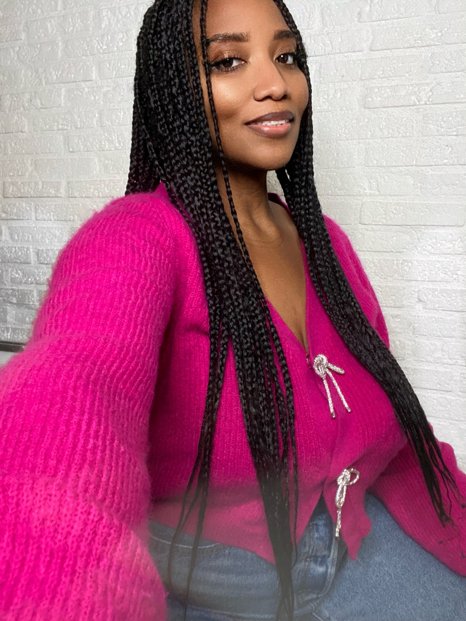 Casual sweater vest with a bit of bling 

#LTKeurope #LTKstyletip #LTKunder50