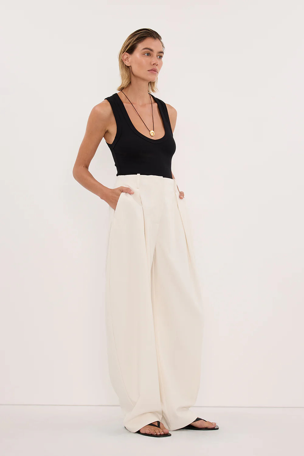 ROMY CREAM BARREL LEG TAILORED PANT | DISSH