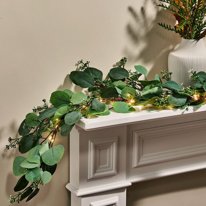 Eucalyptus 6ft Garland with Cluster Lights | Lights.com