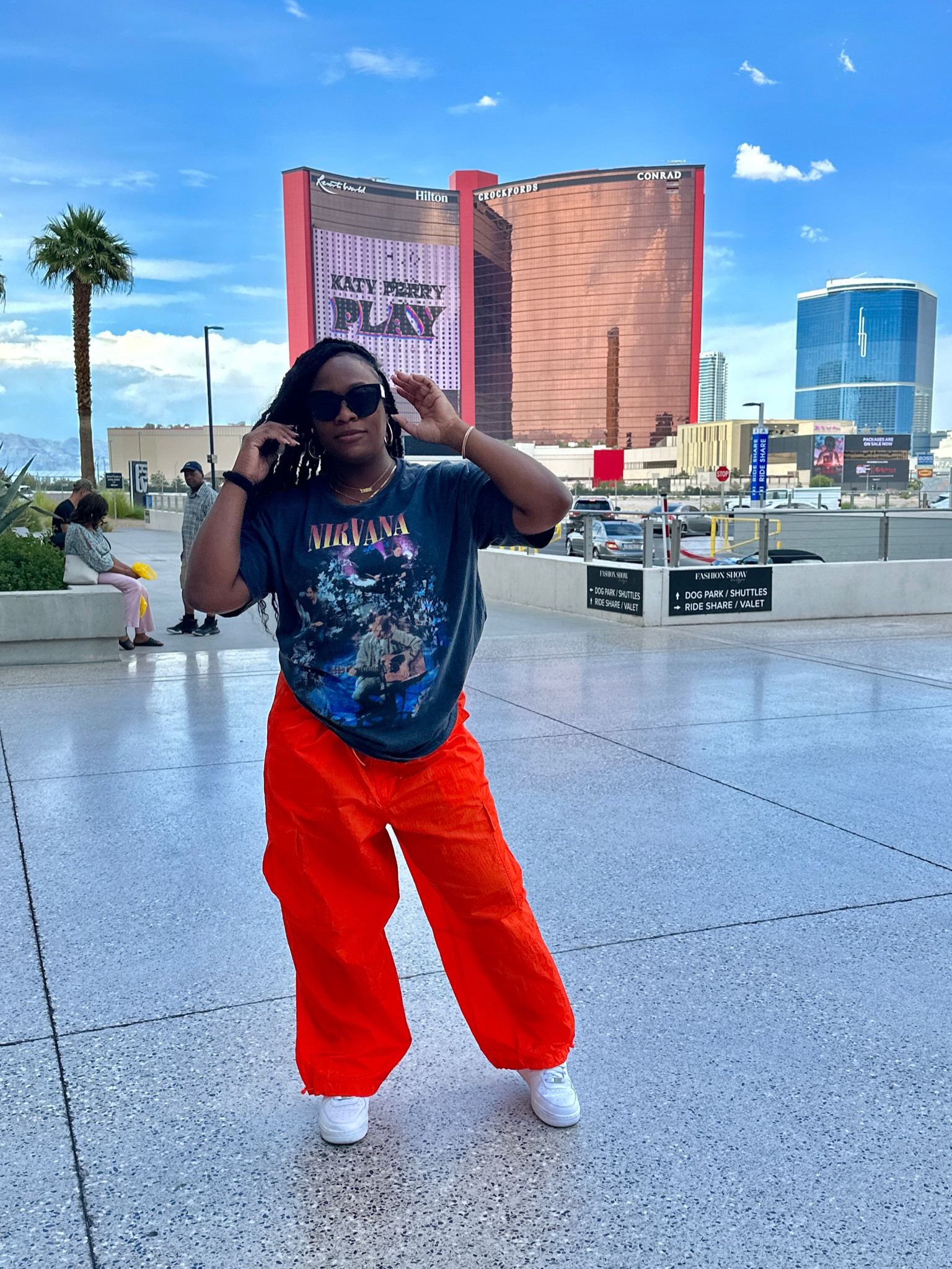 A graphic tee, baggy pants, and sneakers never disappoint! 



#LTKstyletip #LTKFind