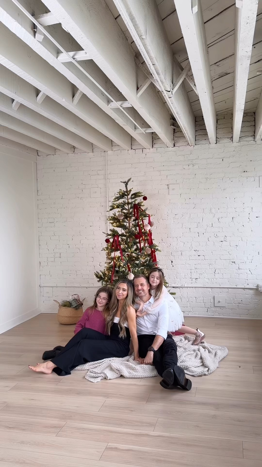 A jumpsuit is always my go-to when I don’t know what to wear. No need to match two pieces. Just elegant & flattering! This one from Abercrombie is perfect for any holiday party. I threw my fur jacket over it and 🙌🏻

#LTKHoliday #LTKPetite #LTKootd