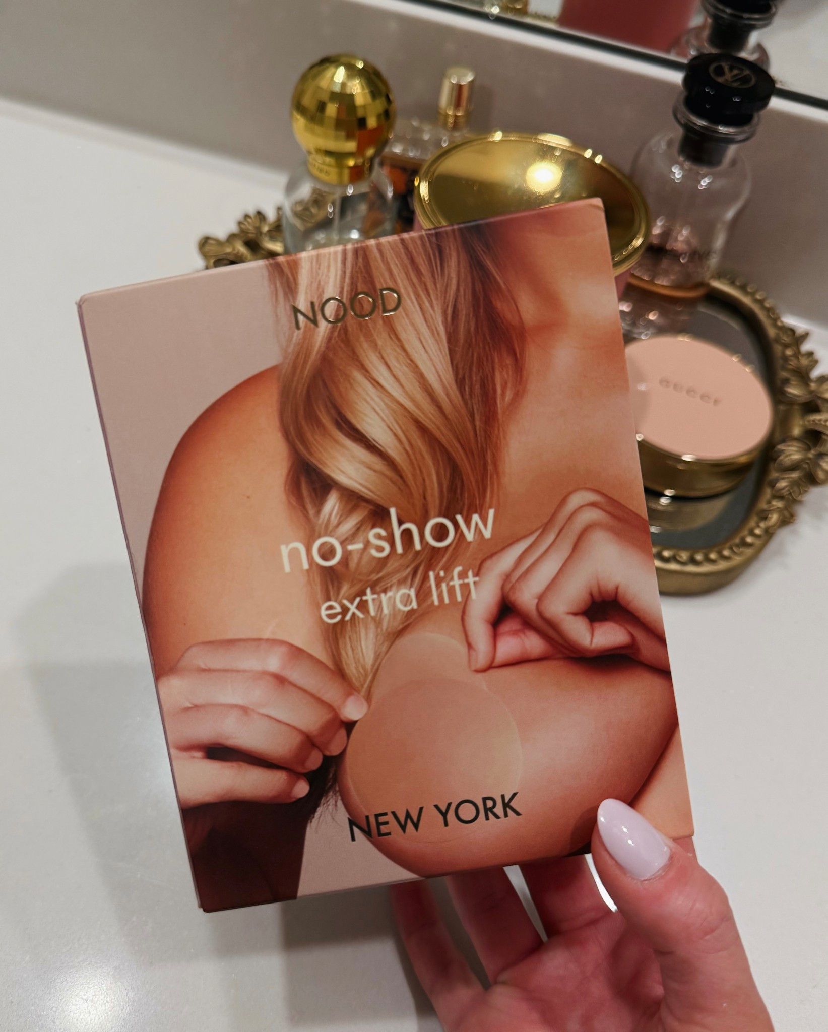 I hate the padding in workout tanks and have finally replaced them with these sticky bra nipple covers from Nood New York! Not only do they look so much better, but they are way more comfortable too!

@Shop.LTK, #liketkit and liketk.it/xx

#LTKActive #LTKFindsUnder50 #LTKSummerEdit