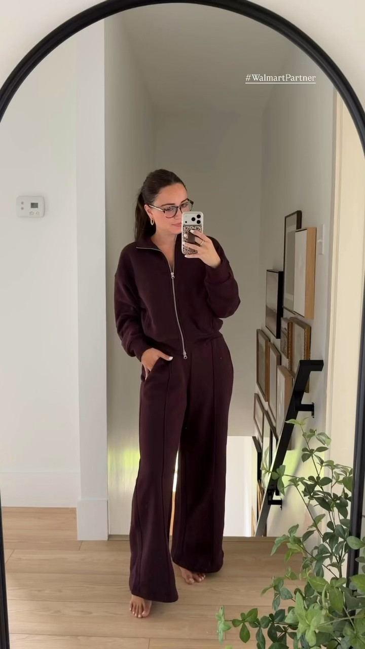 The perfect set for fall from @walmartstyle! It’s super cozy, looks high-end, and comes in multiple colors. #WalmartPartner 

I’m wearing color: Molten Earth in Small top and XS bottoms. 

#Walmartfashion #LTKootd #ltkunder25
