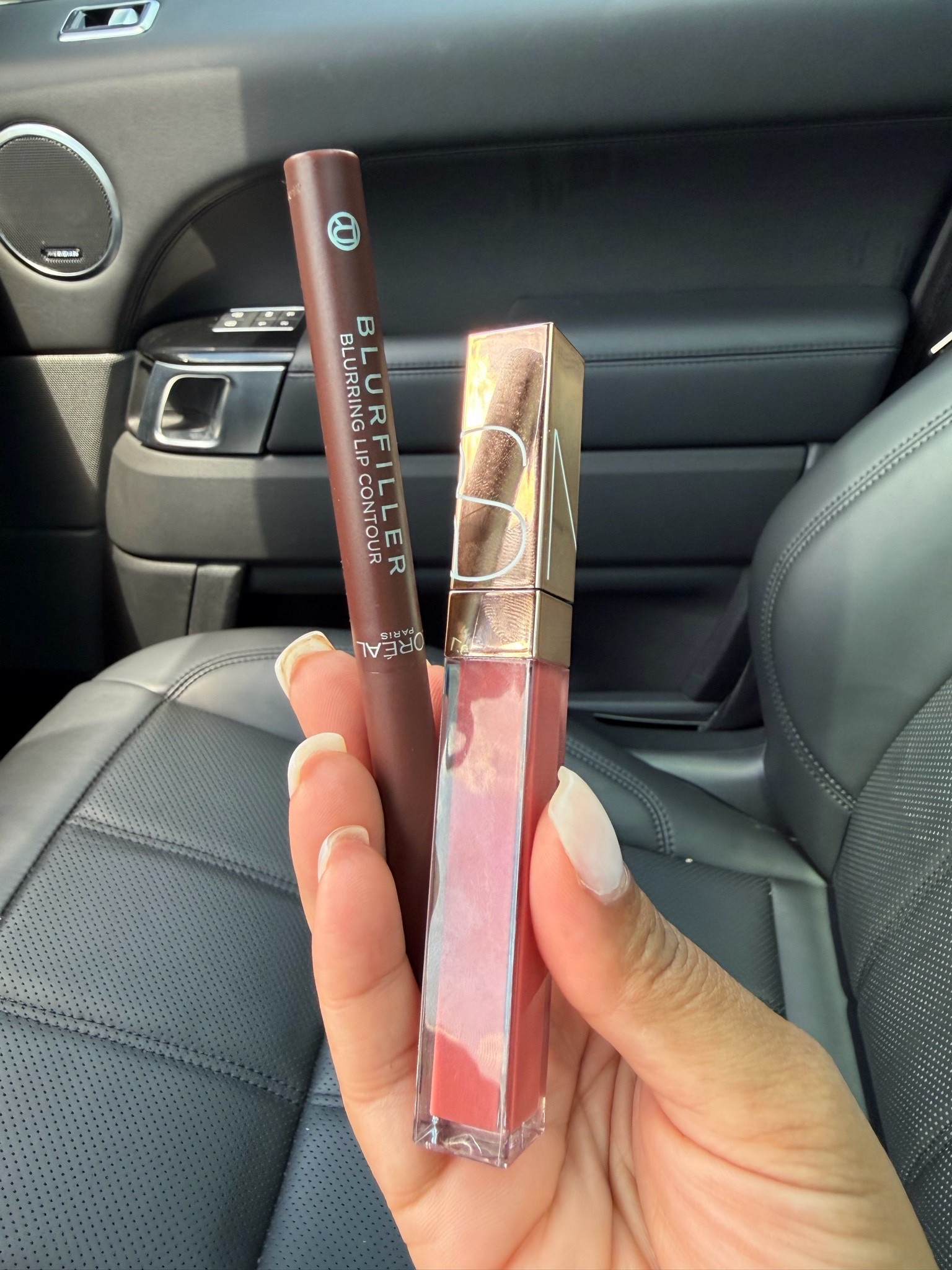 The perfect every day lip nude combo 
Liner worth it intense 
Gloss dolce vita