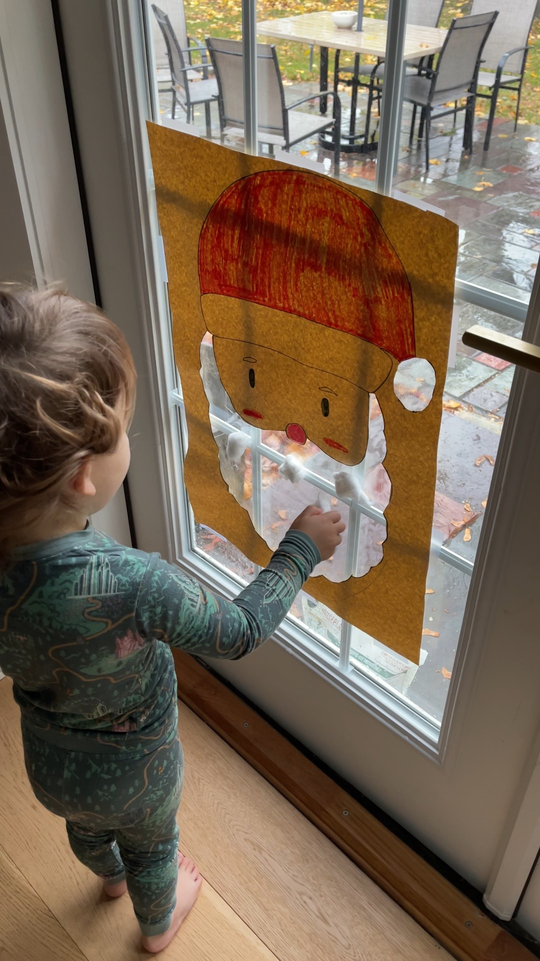 Super easy toddler activity we did this morning with a christmas theme! Here’s what we used  