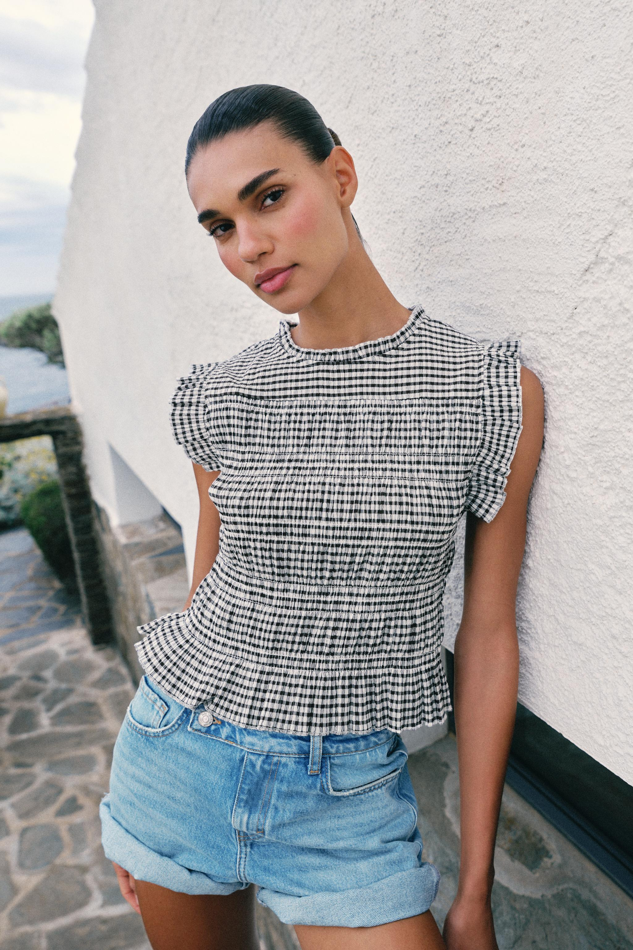 GINGHAM SMOCKED TOP | Zara US