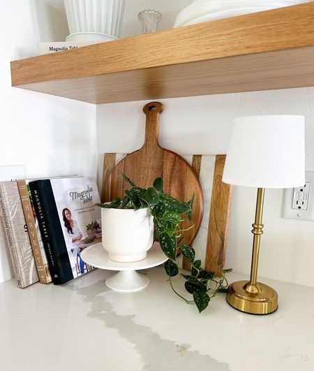 Amazon Cordless Lamp 🤍 This antique brass rechargeable cordless lamp with 3-level brightness settings is perfect for all those spots around your home that need a little extra cozy lighting, best part is you don't need an outlet.
#amazonfinds #amazon

#LTKhome #LTKsalealert