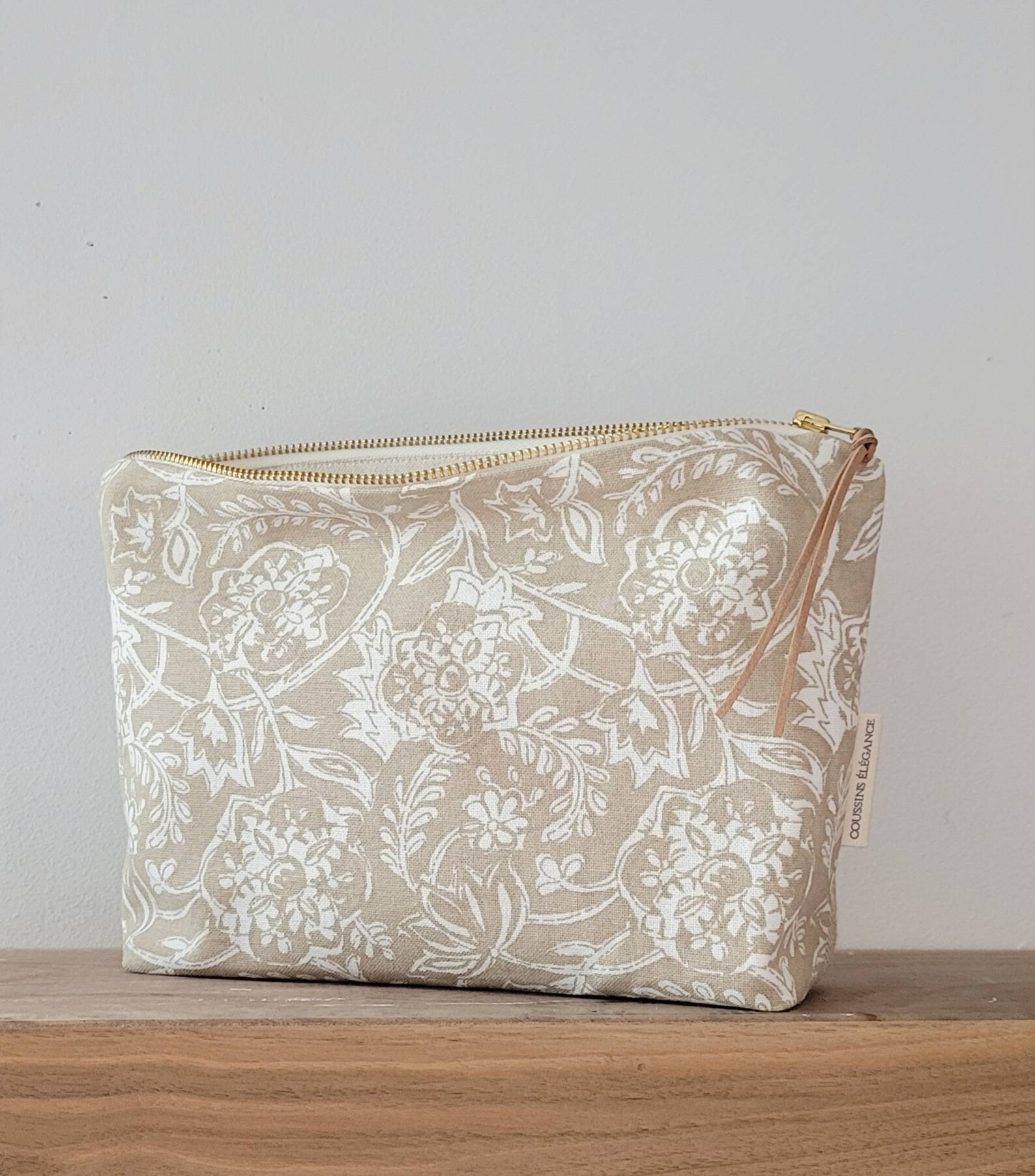 Beige and White Floral Makeup Bag Country Cosmetic Bag | Etsy Canada | Etsy (CAD)