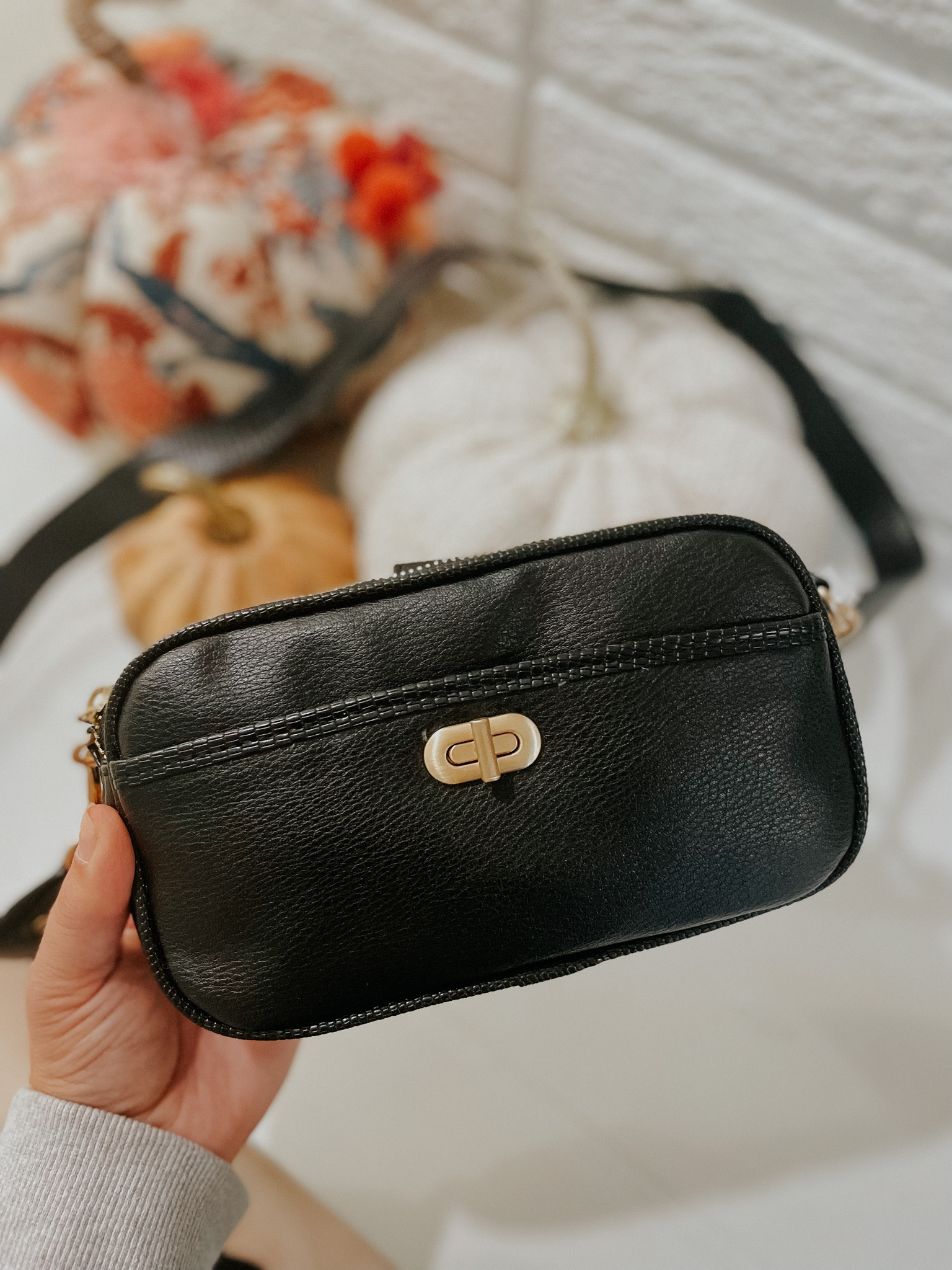 My go-to bag this fall!! Time and Tru Women’s Annamarie Faux Leather Crossbody Handbag. Available in black and brown $24
#walmart


#LTKstyletip #LTKSeasonal #LTKfindsunder50