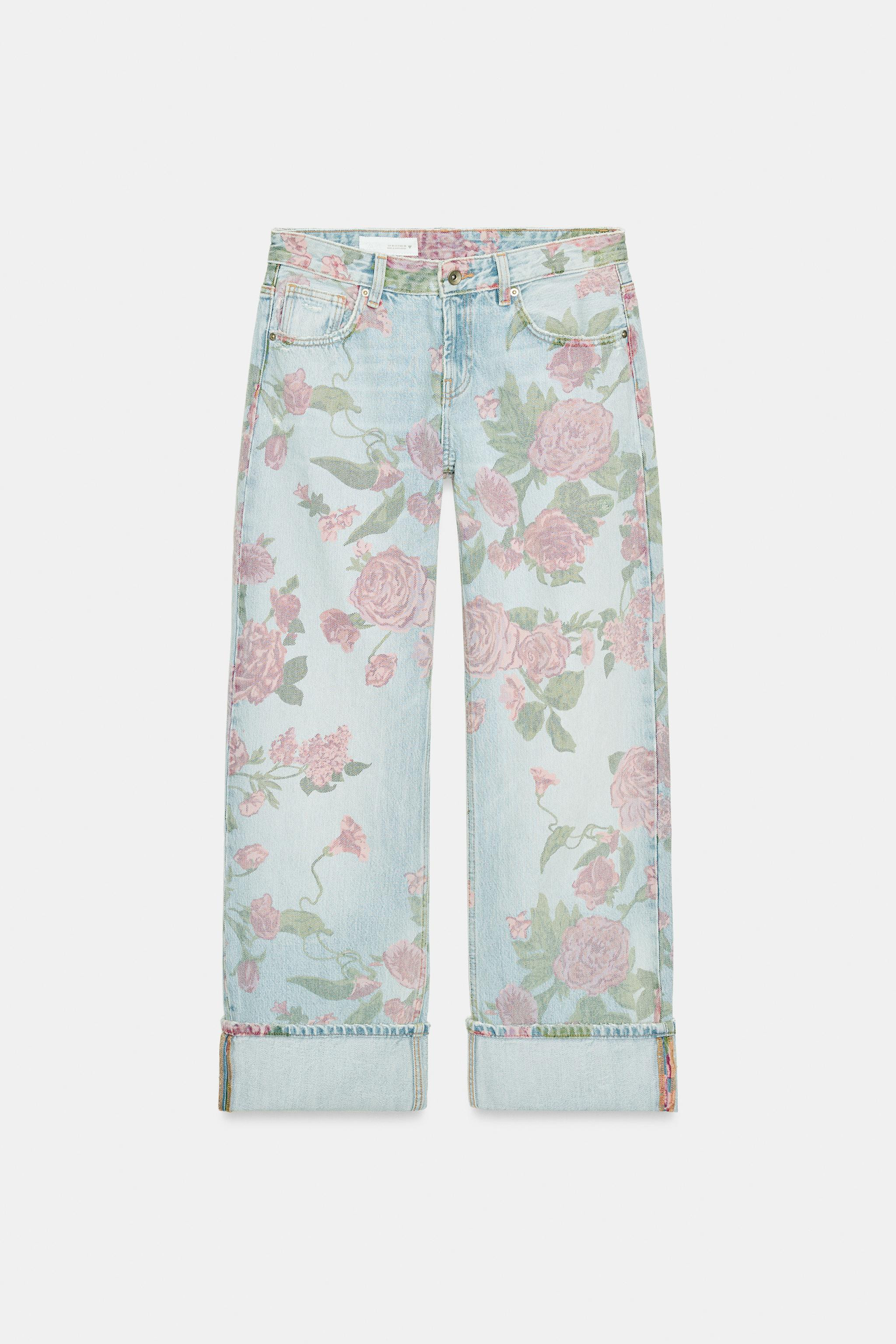 JEANS TRF LOOSE MIT UMSCHLAG UND ROSENMUSTER, NIEDRIGER BUND | Zara DE
