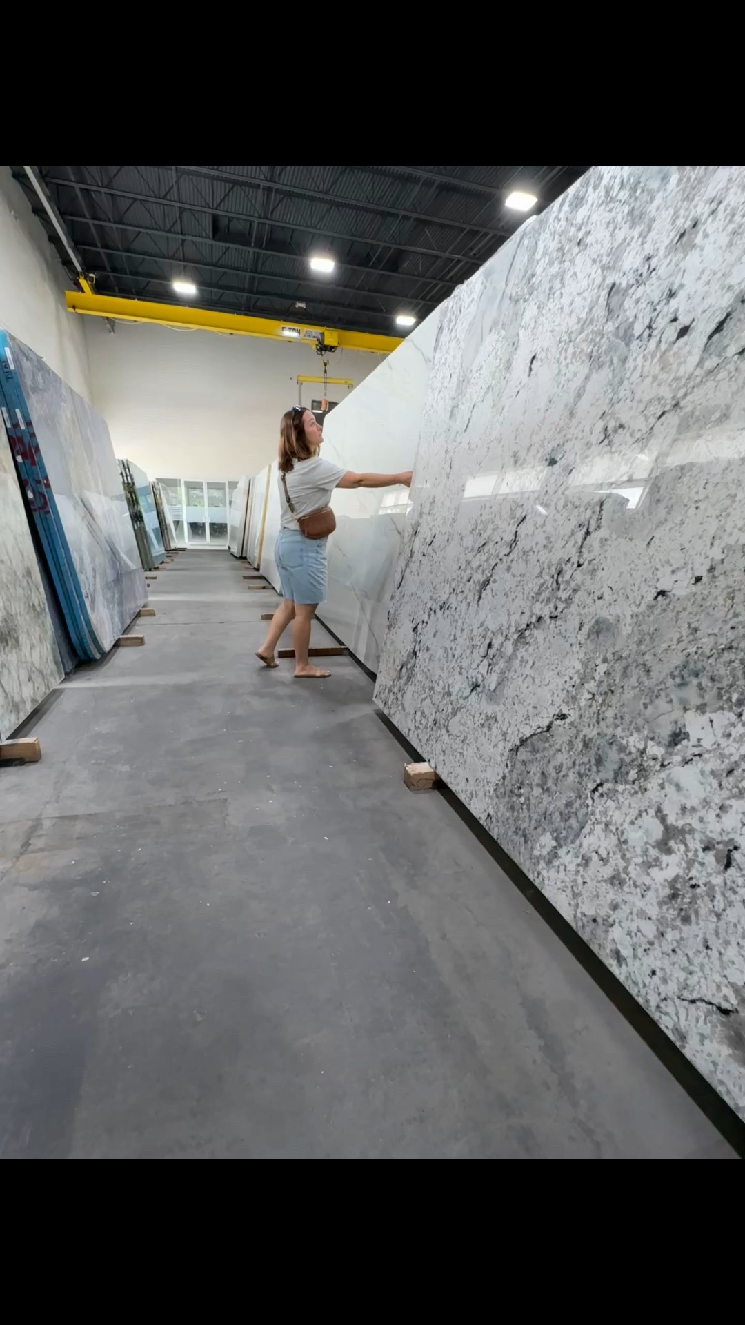 Casual mom ‘fit with bangs denim and my new leather sling bag 