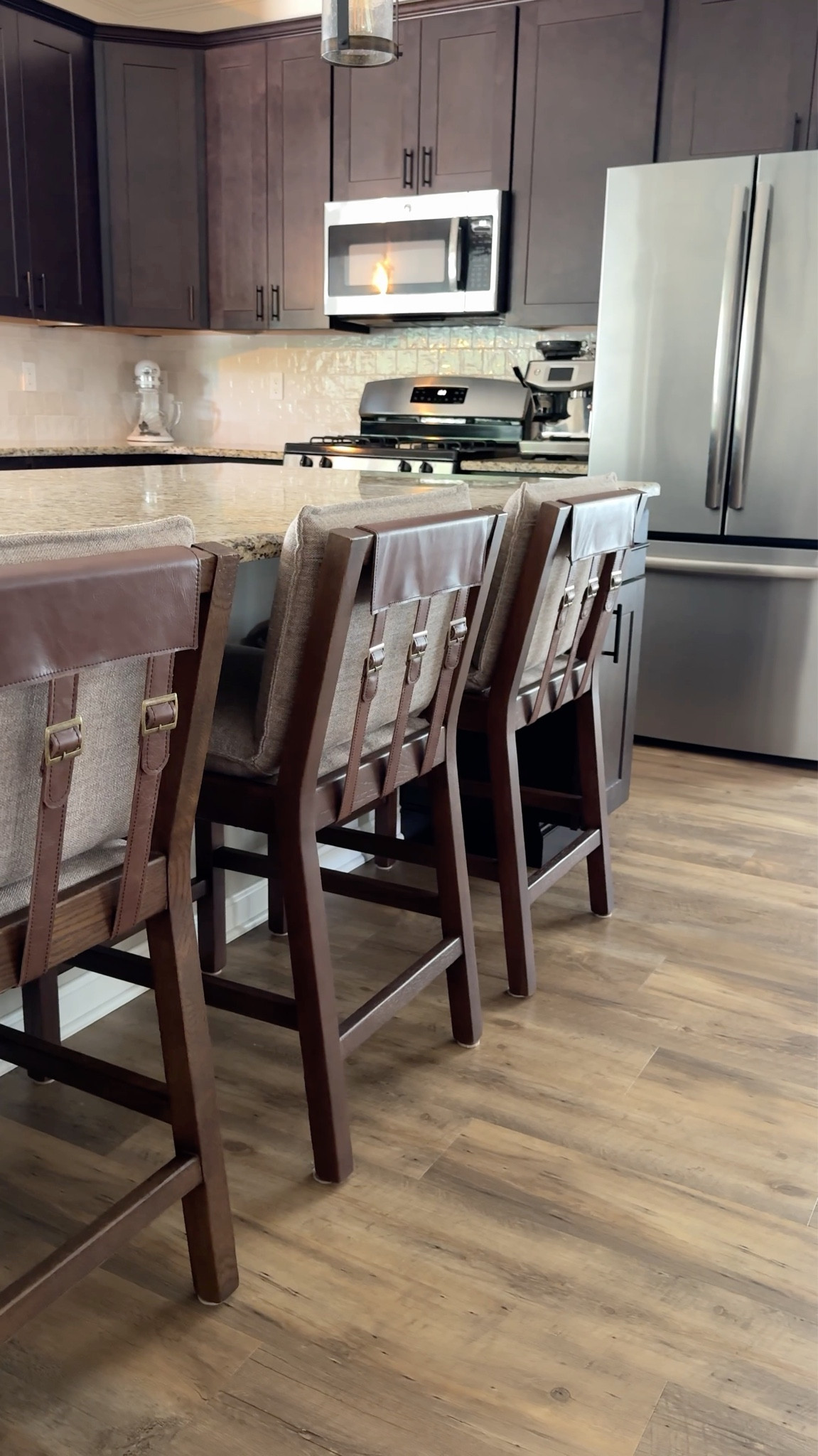 The counter stools worth waiting for! 