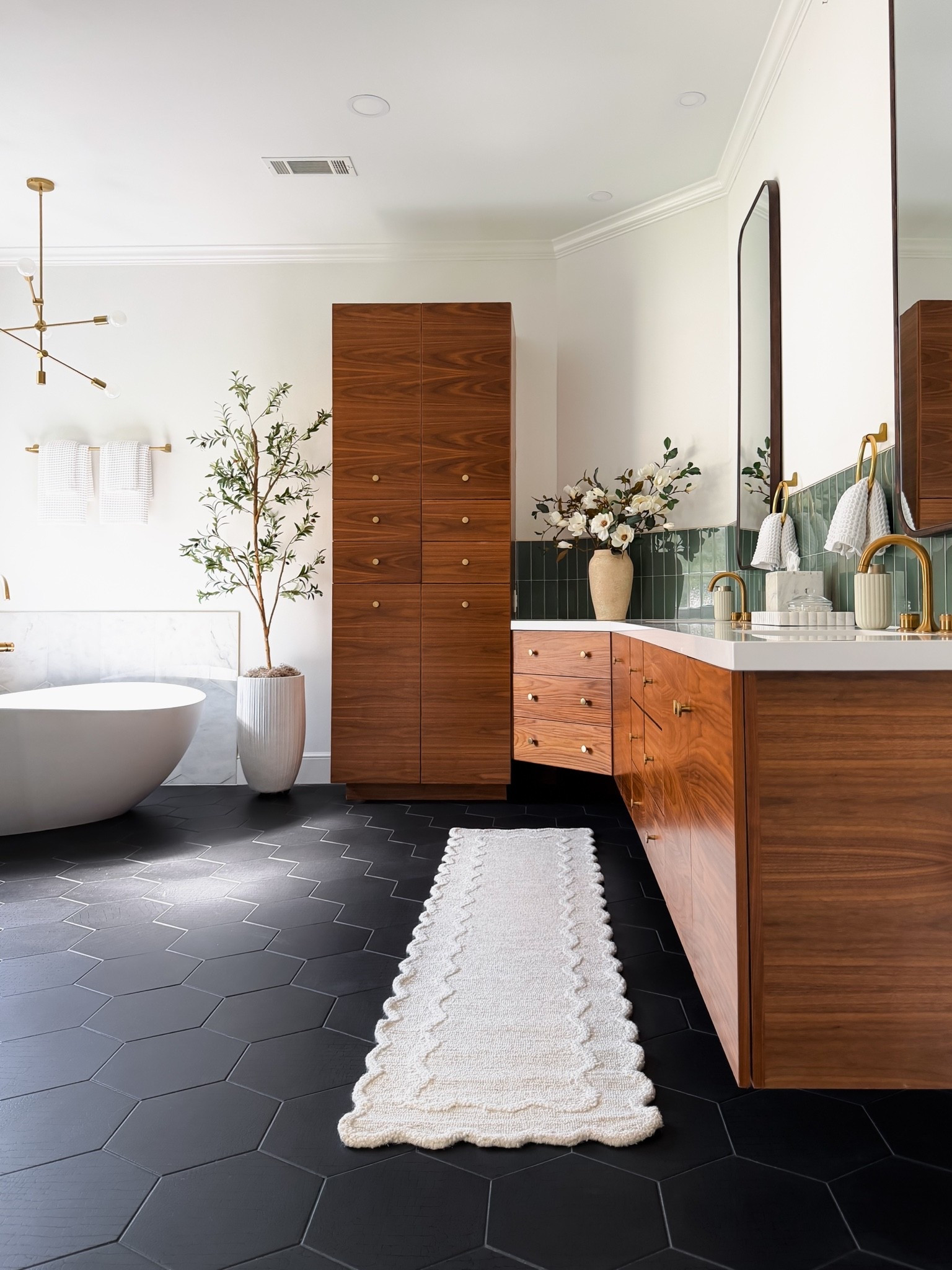 Bathroom Rug restock alert!