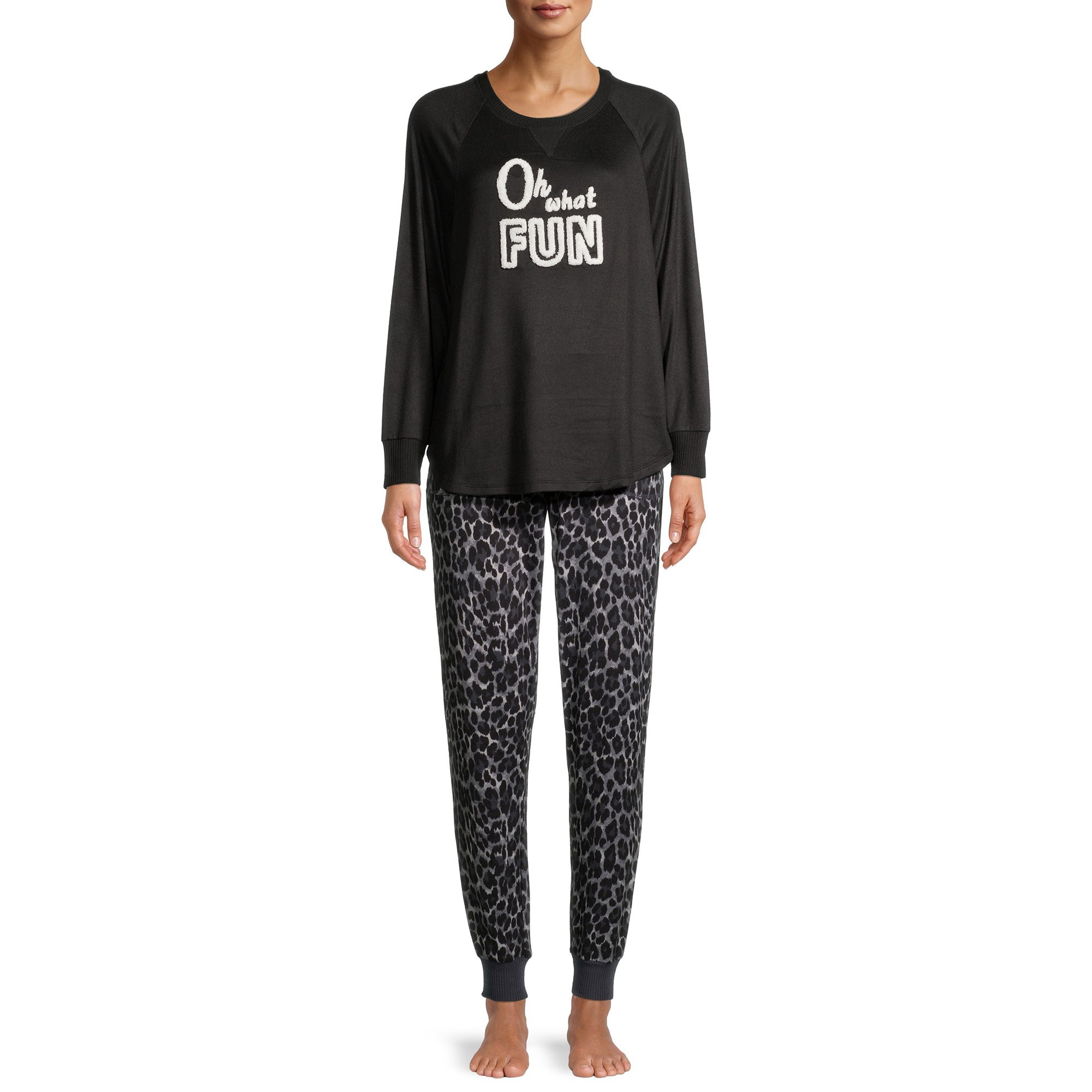 Secret Treasures Women's and Women's Plus Hacci Long Sleeve Top and Joggers, 2-Piece Pajama Set | Walmart (US)