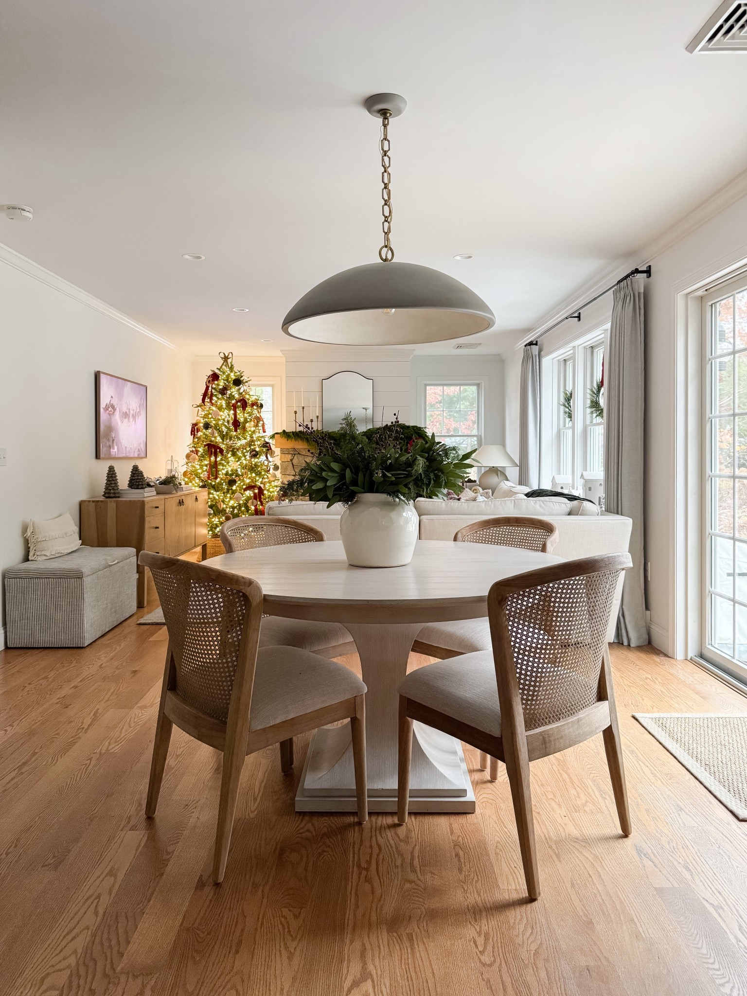 Coastal Holiday Dining

Amazon Christmas stems  Home decor  coastal kitchen  kitchen runner  coastal kitchen faves  home decor  trending home decor  sherricalnanhome 

#LTKHome #LTKHoliday