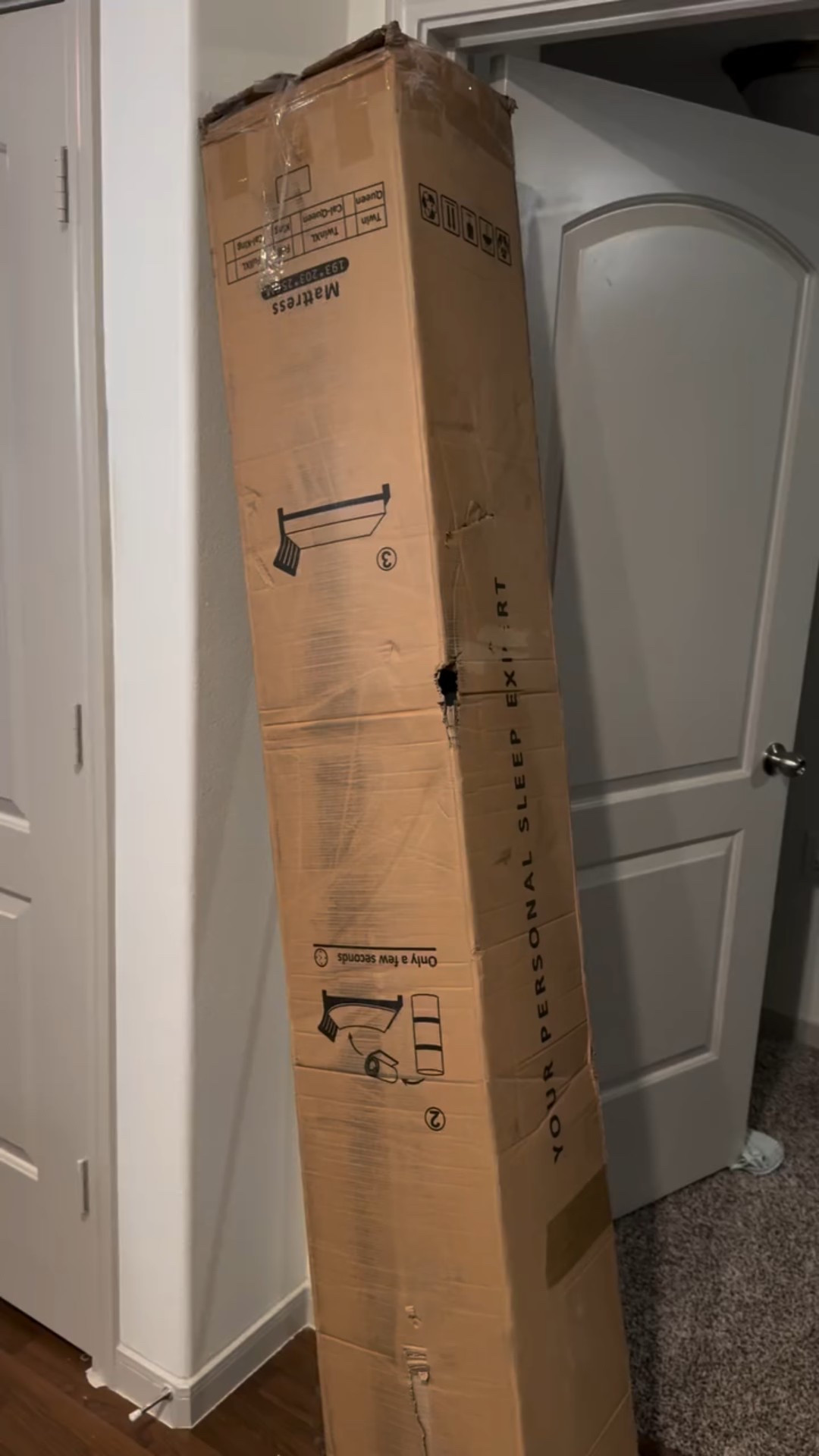 The girls at @wayfair ARE FAST HONEY! Next day delivery 🚚 🛏️!!

#wayfairfinds #mattress #unboxing #NextDayDelivery #MarriedLife #HomeSweetHome #NewMattress #HomeDecor #bettersleep #cozyhome #minivlogs