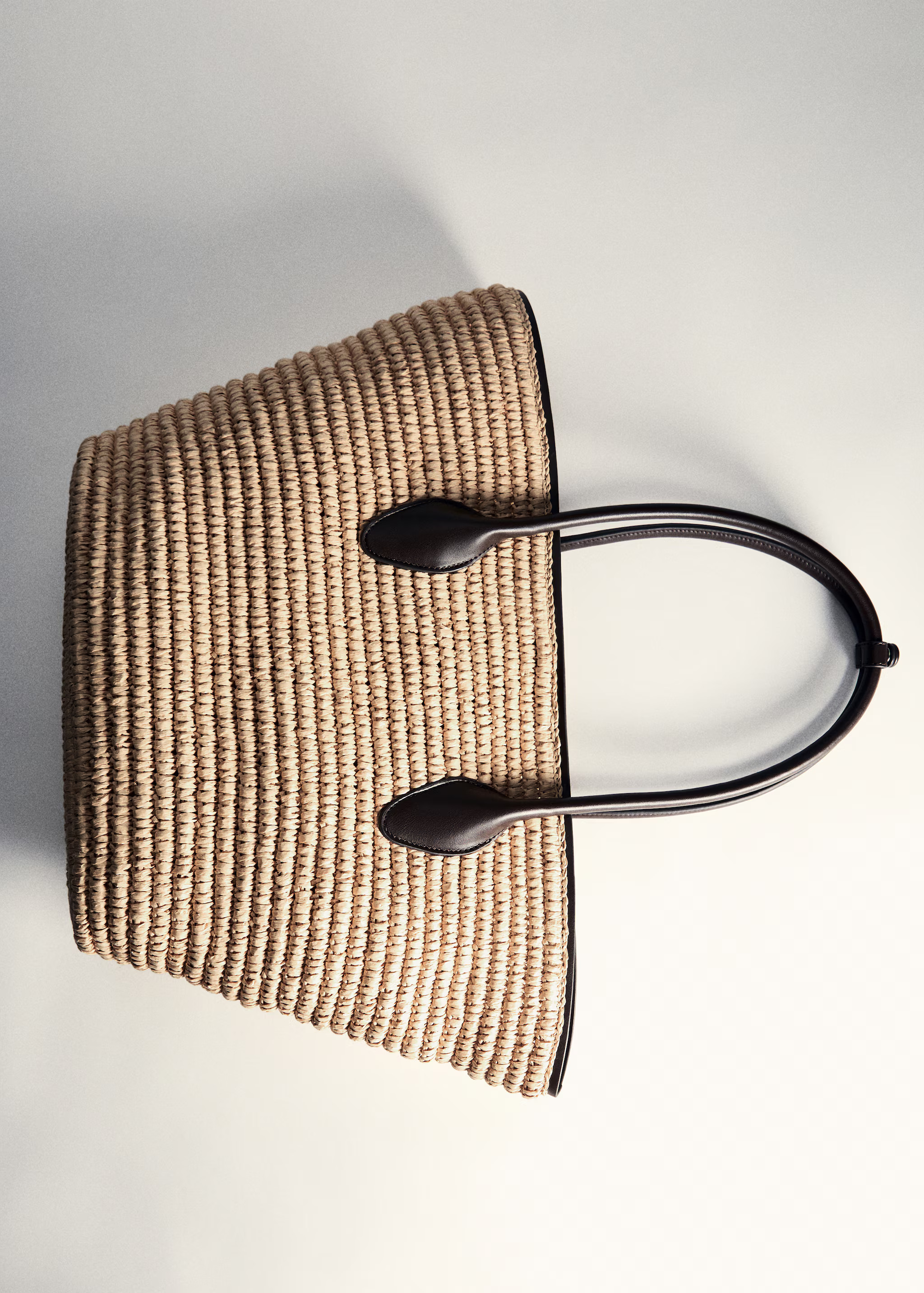Natural fiber maxi tote bag - Woman | MANGO USA | MANGO (US)