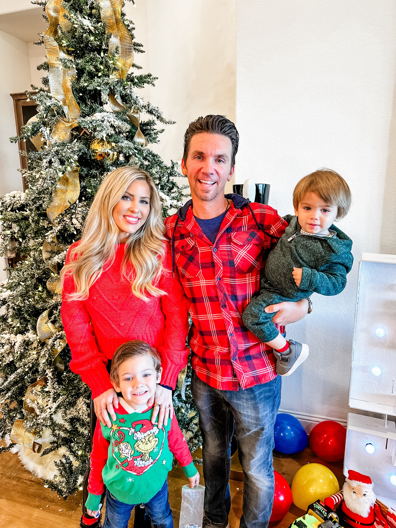 Casual family Christmas attire 

#LTKfamily #LTKHoliday #LTKSeasonal