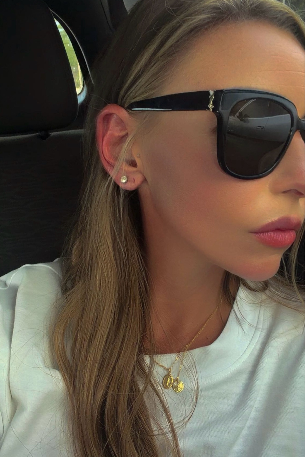 Obsessed with these sunglasses! My go to summer shades 🕶️ Found them on sale too! 

#LTKootd #LTKTravel #LTKgrwm